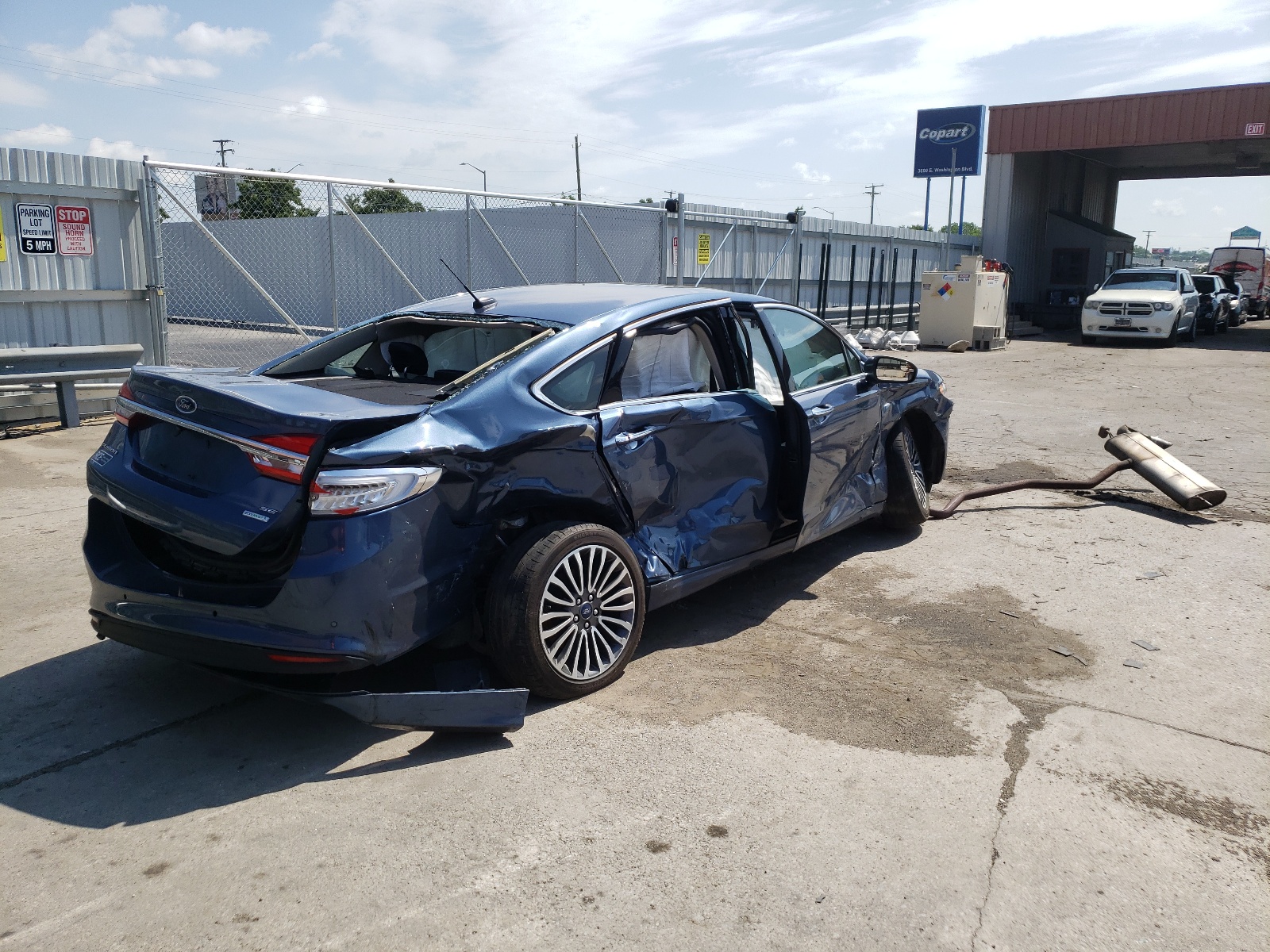 Photo 4 from auction – 2018 FORD FUSION SE with VIN 3FA6P0HD8JR136090