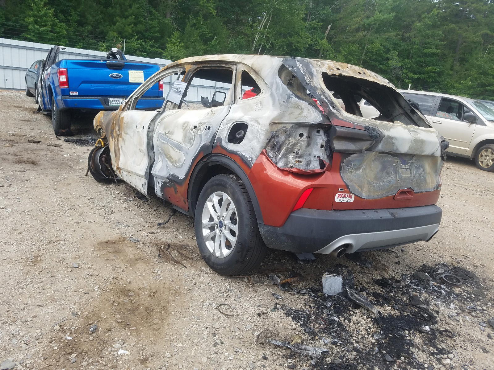 Photo 3 from auction – 2020 FORD ESCAPE SE with VIN 1FMCU9G69LUA89351