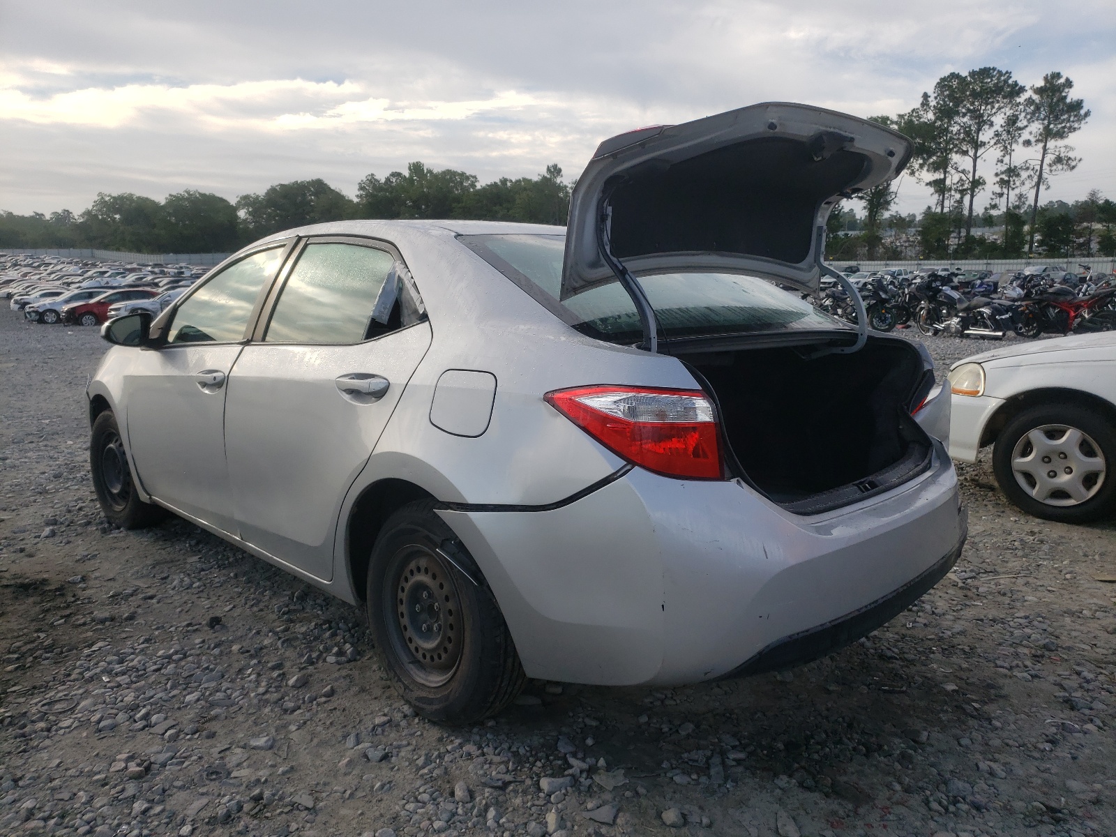 Photo 3 from auction – 2014 TOYOTA COROLLA L with VIN 2T1BURHE6EC131688