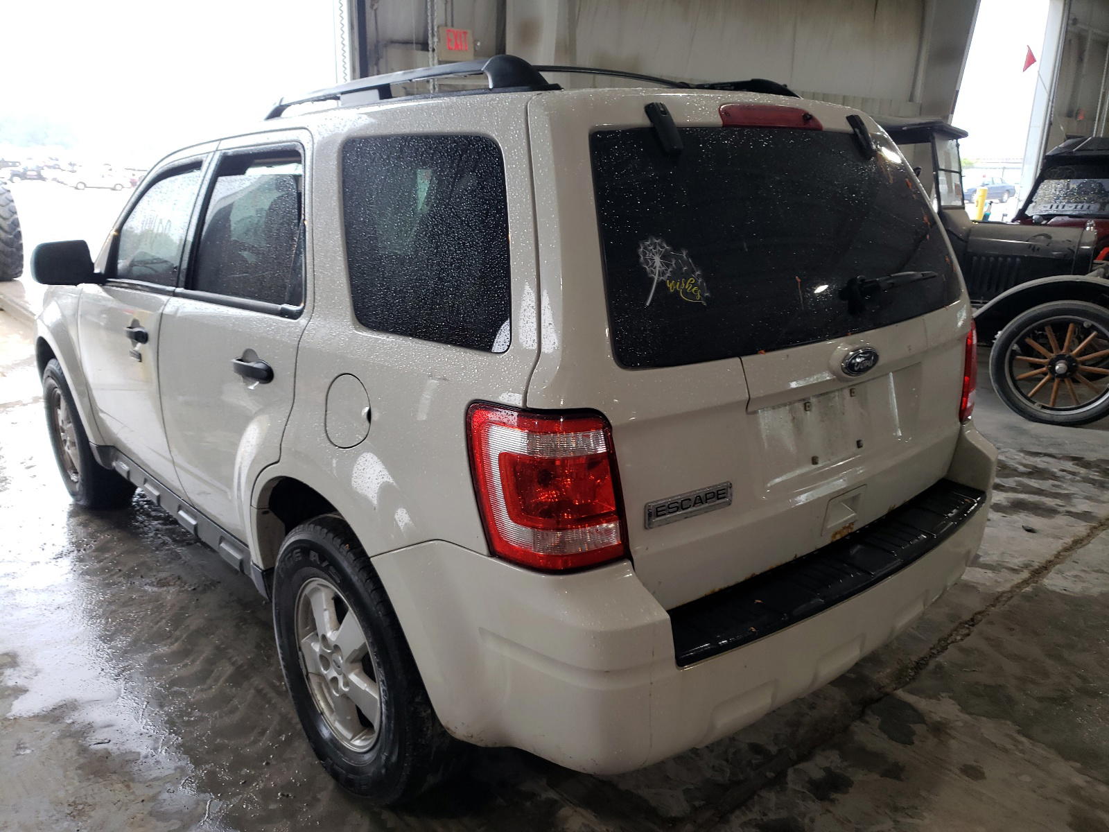 Photo 2 from auction – 2010 FORD ESCAPE XLT with VIN 1FMCU0D71AKA04844