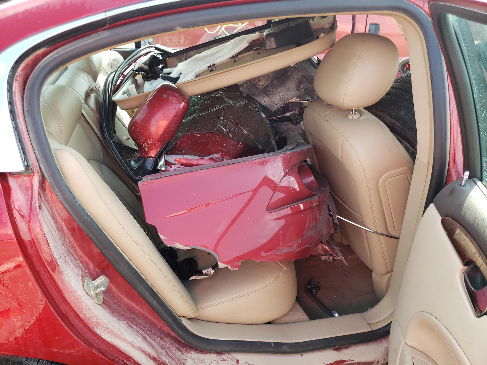 Photo 6 from auction – 2011 BUICK LUCERNE CX with VIN 1G4HC5EM2BU140674
