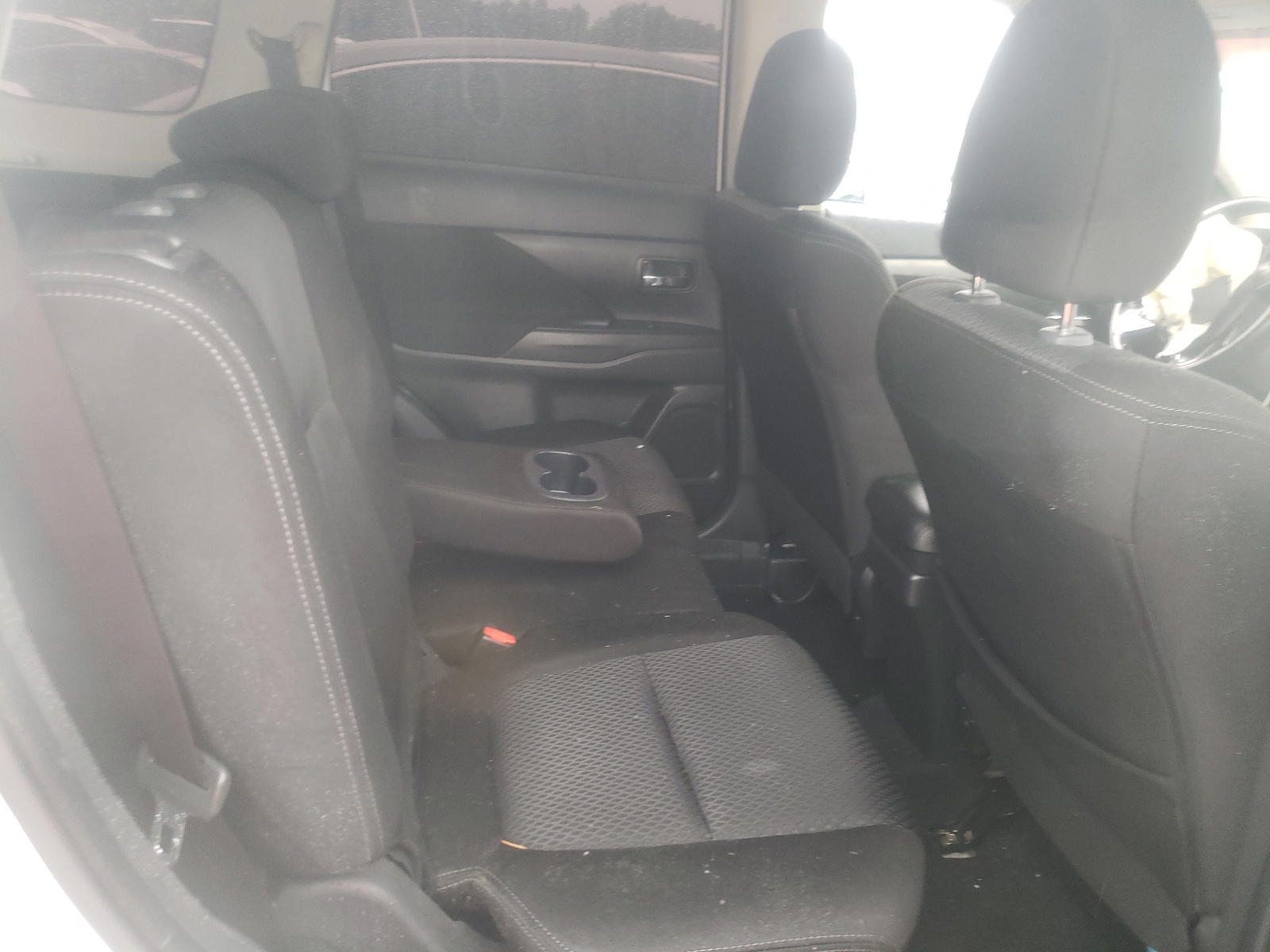 Photo 6 from auction – 2018 MITSUBISHI OUTLANDER with VIN JA4AD3A39JZ042113