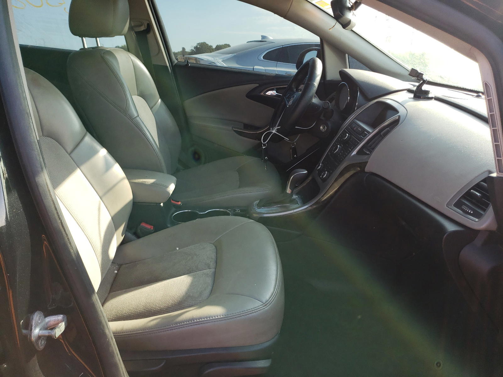Photo 5 from auction – 2014 BUICK VERANO CON with VIN 1G4PR5SK5E4174528