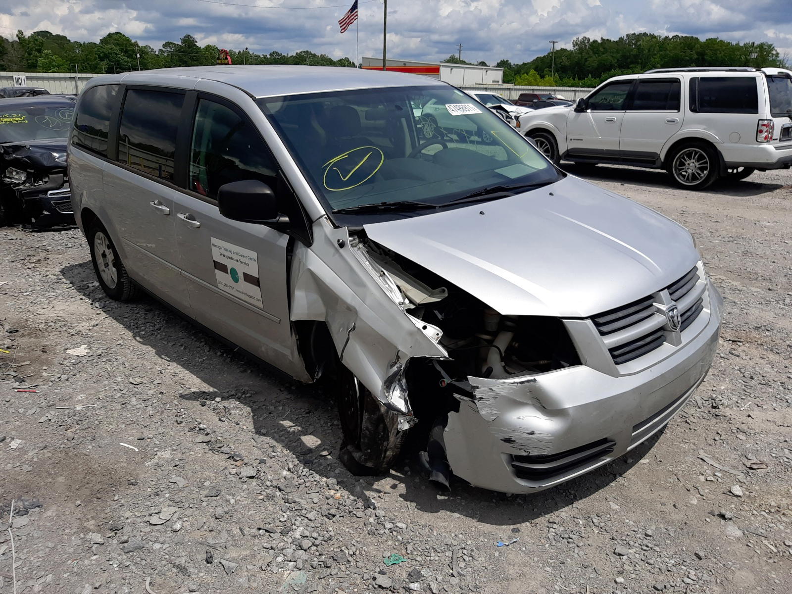 DODGE GRAND CARA 2010 with VIN 2D4RN4DEXAR326937 - Photo from auction