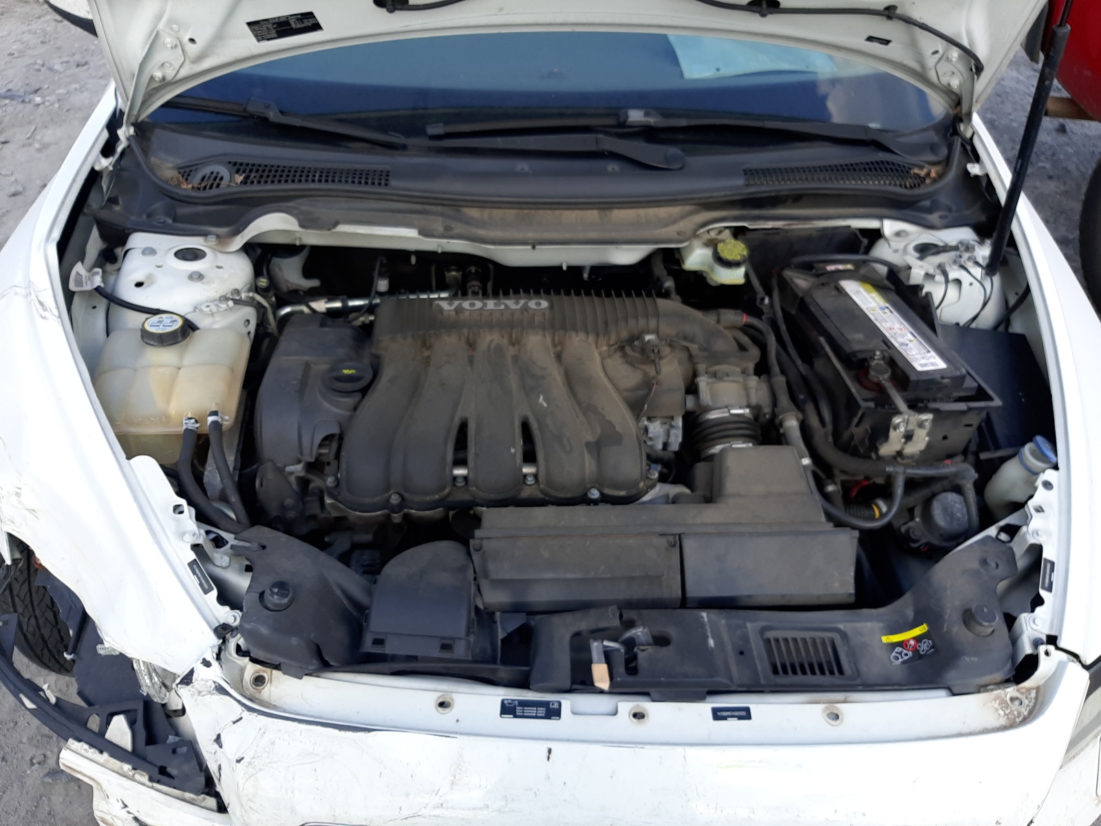 Photo 7 from auction – 2010 VOLVO S40 2.4I with VIN YV1382MS7A2501223
