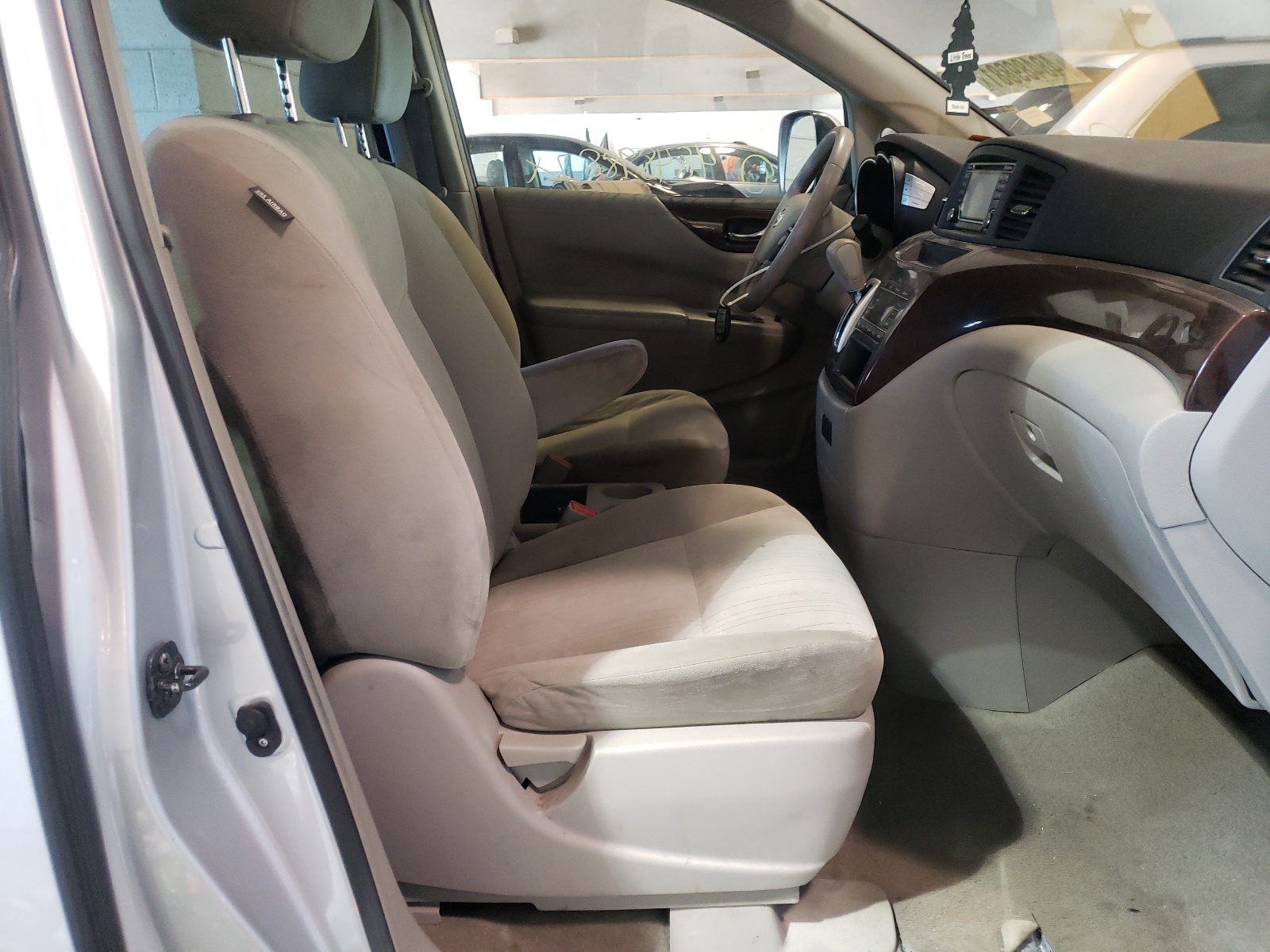 Photo 5 from auction – 2016 NISSAN QUEST S with VIN JN8AE2KP0G9151989