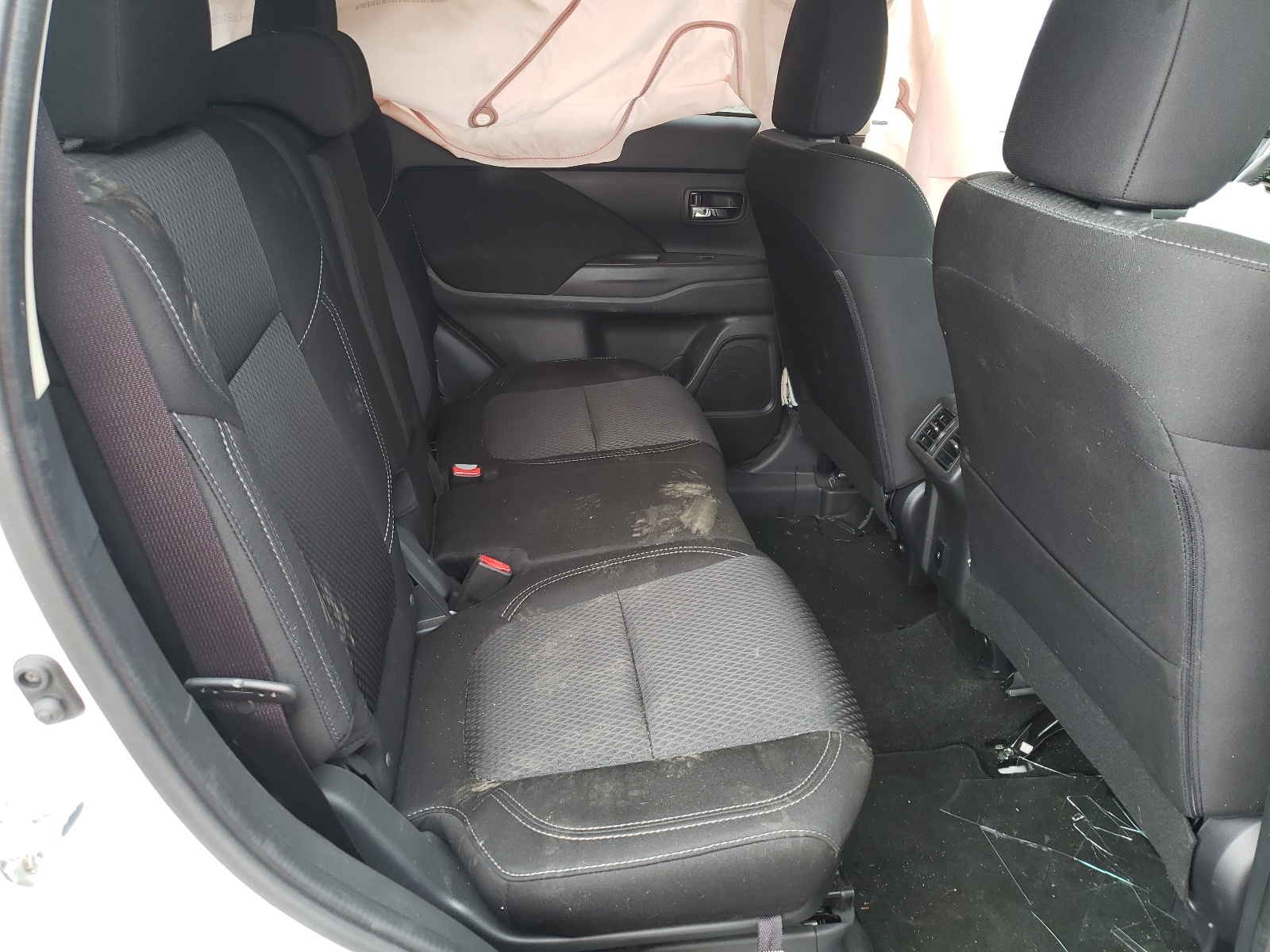 Photo 6 from auction – 2020 MITSUBISHI OUTLANDER with VIN JA4AZ2A32LZ602178