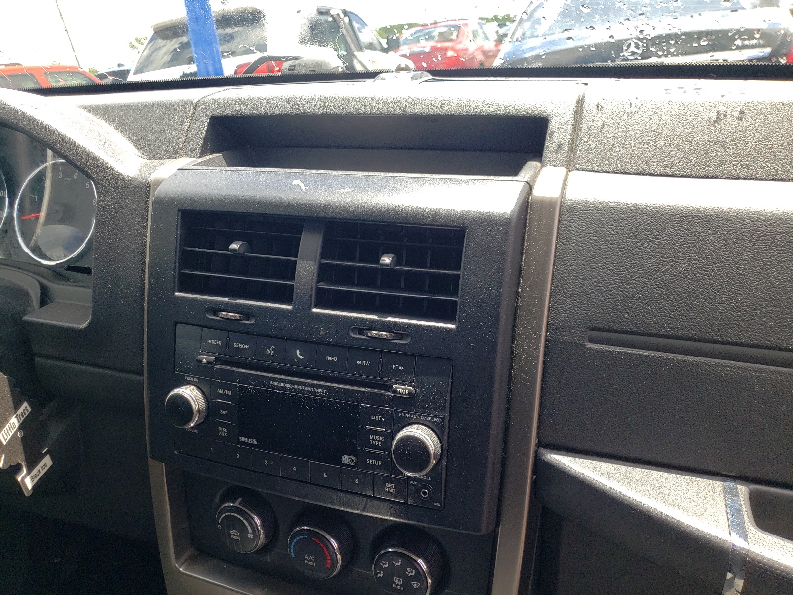 Photo 9 from auction – 2012 JEEP LIBERTY SP with VIN 1C4PJMAK5CW120140