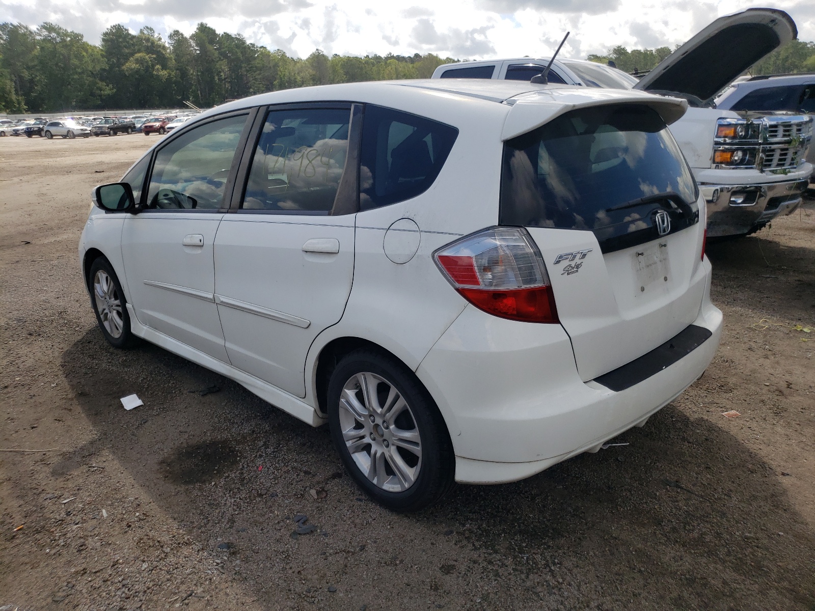 Photo 3 from auction – 2009 HONDA FIT with VIN JHMGE874X9S021168