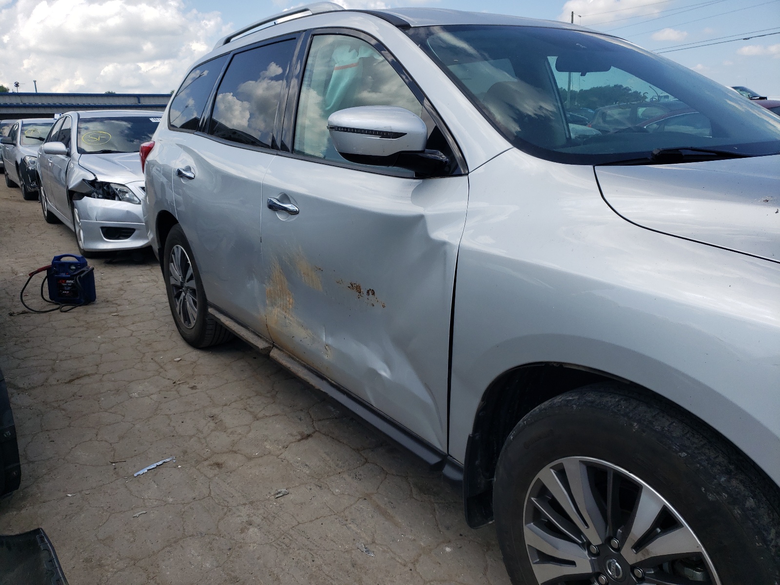 Photo 9 from auction – 2018 NISSAN PATHFINDER with VIN 5N1DR2MNXJC603140