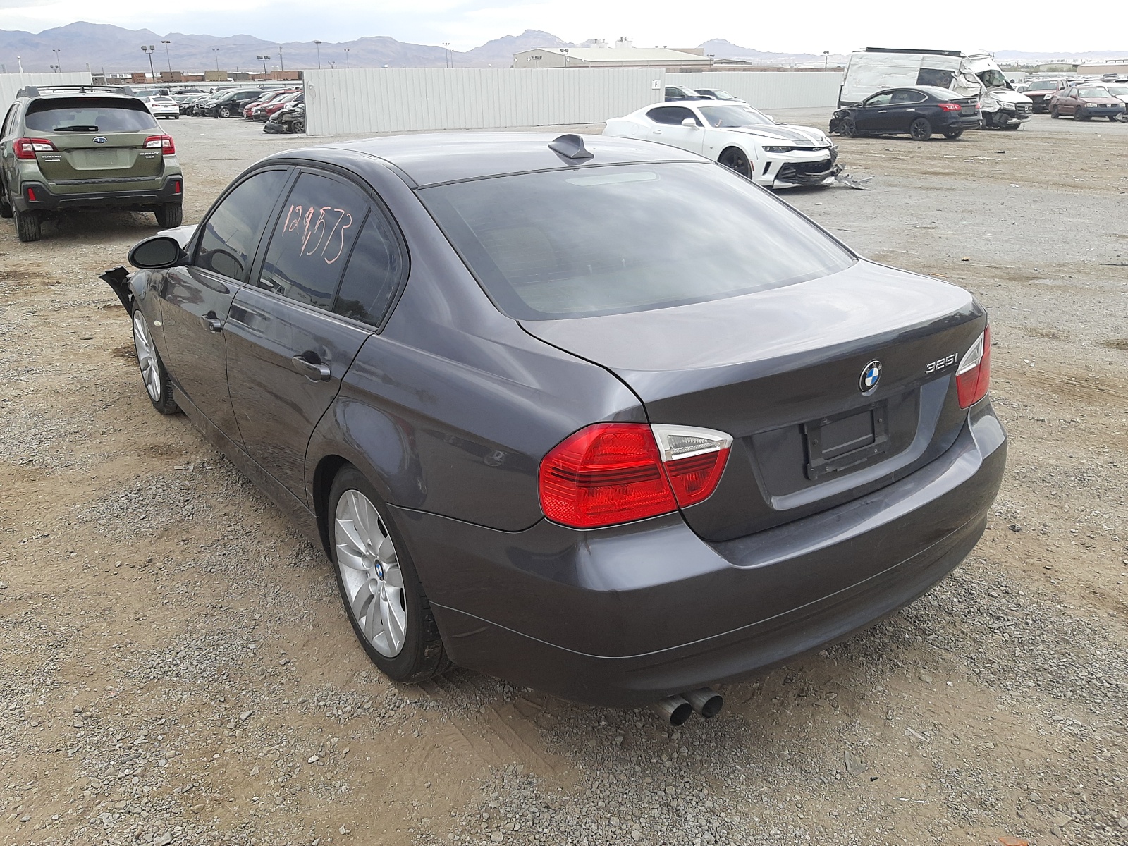 Photo 3 from auction – 2006 BMW 325 I AUTO with VIN WBAVB17566NK30626