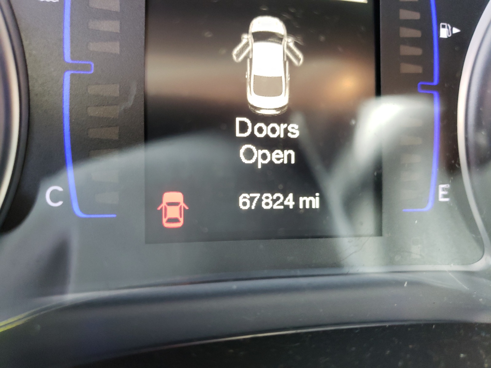 صورة رقم 8 من المزاد - 2015 CHRYSLER 200 LIMITE مع VIN 1C3CCCAB6FN570896