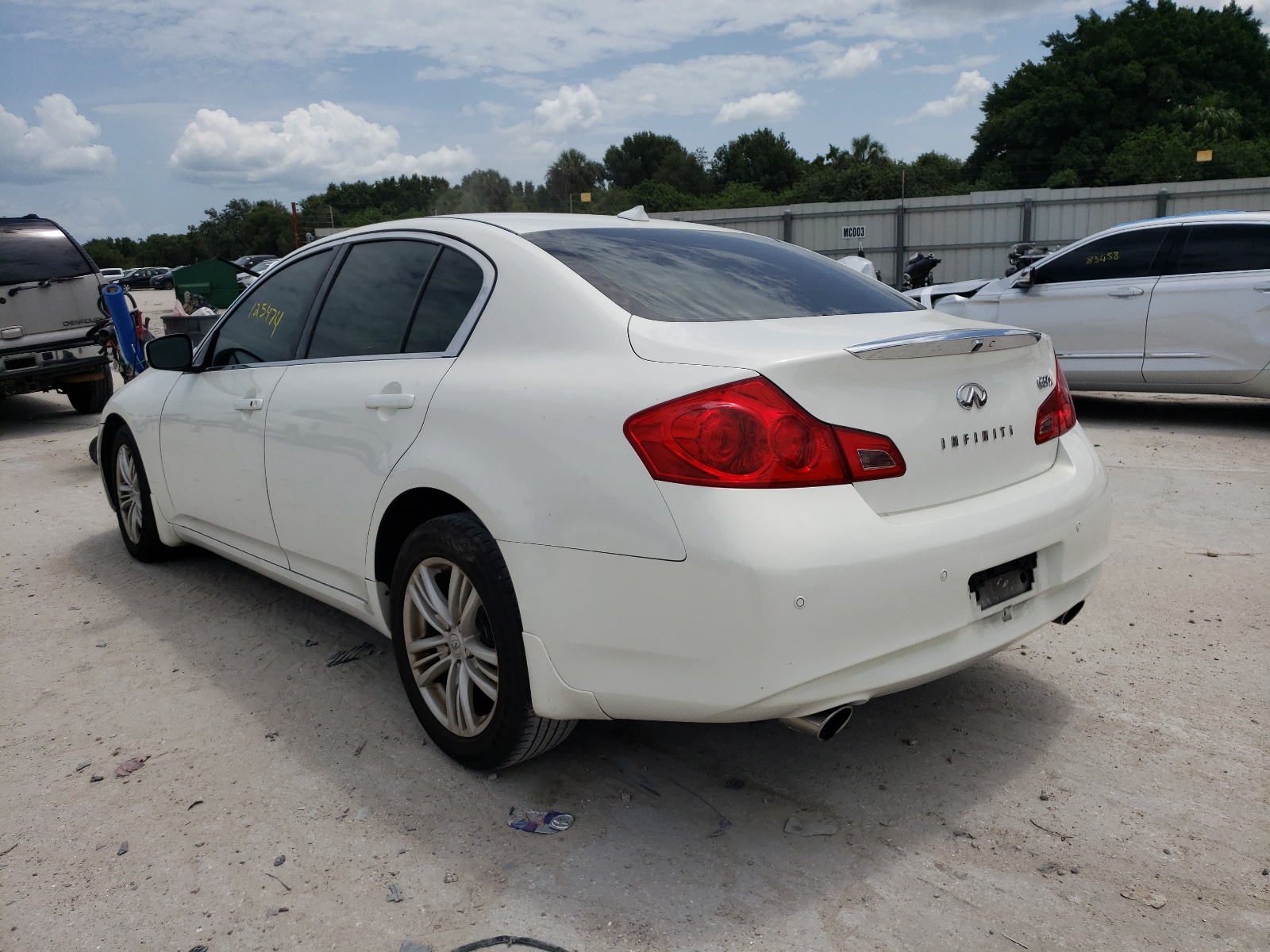 Photo 3 from auction – 2011 INFINITI G37 with VIN JN1CV6ARXBM354797