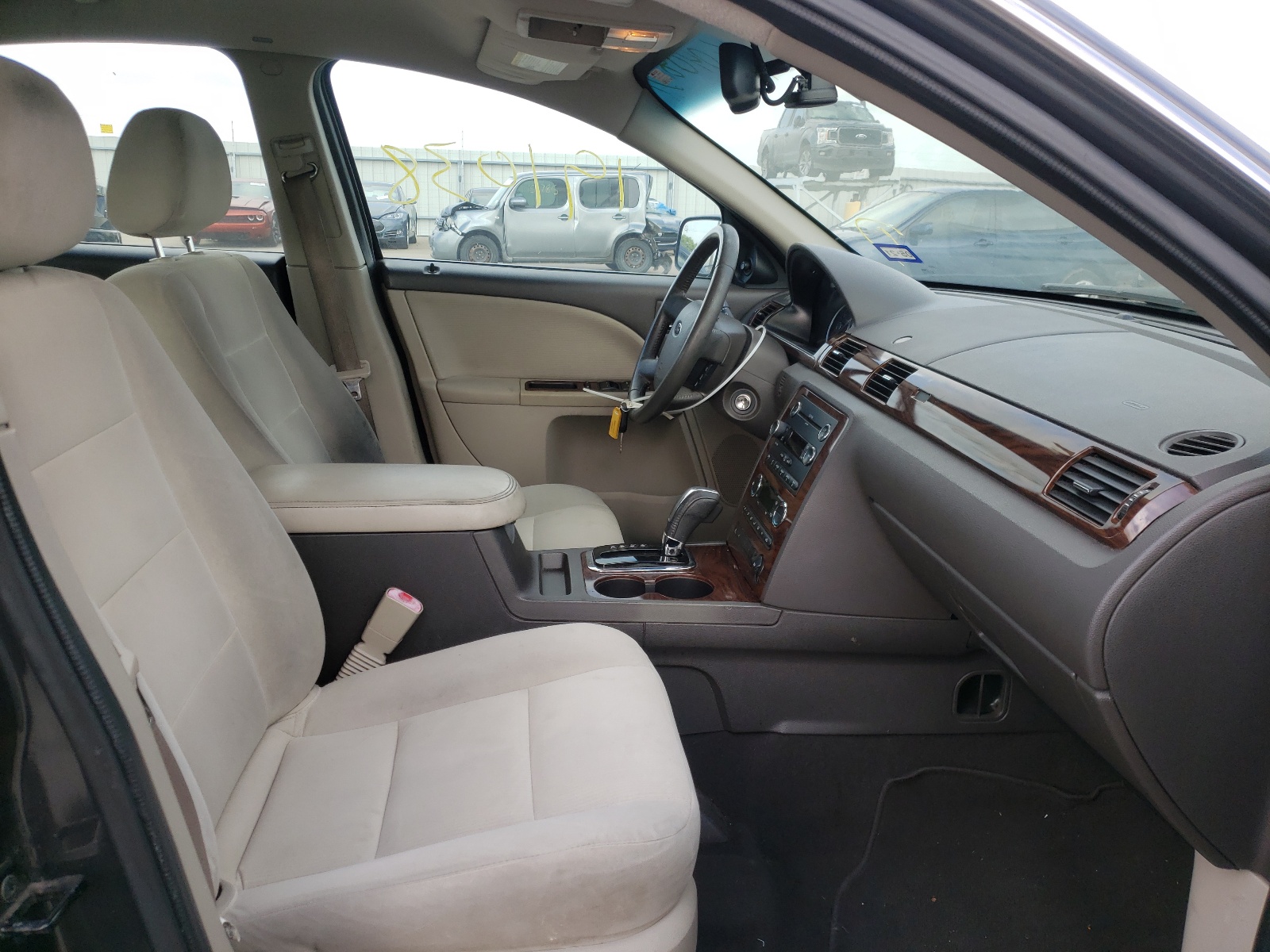 Photo 5 from auction – 2008 FORD TAURUS SEL with VIN 1FAHP24W58G118031