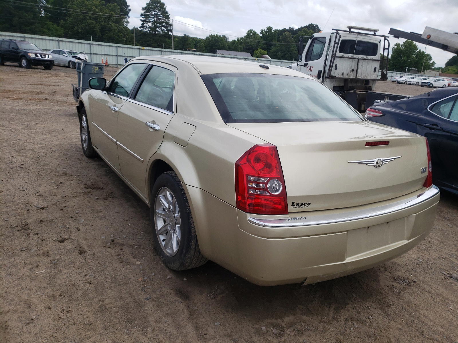 Photo 3 from auction – 2010 CHRYSLER 300 LIMITE with VIN 2C3CA3CV1AH184658