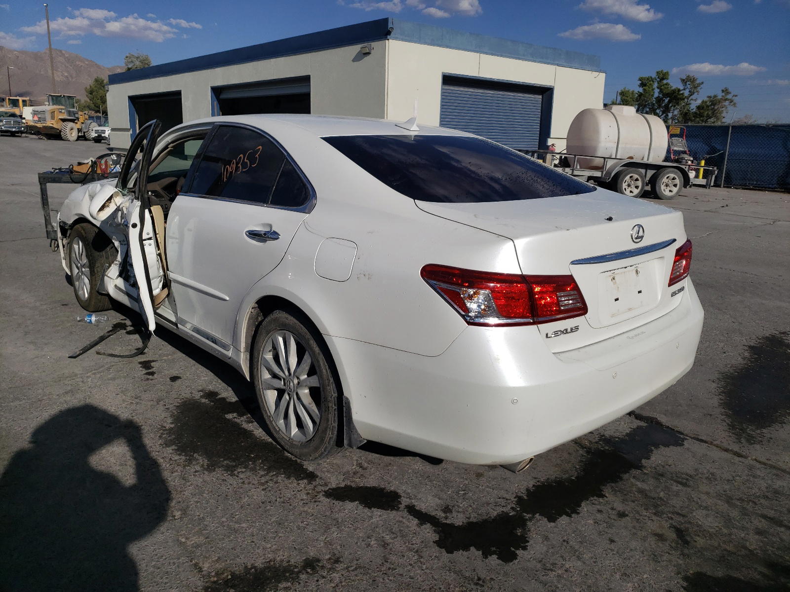 Photo 3 from auction – 2010 LEXUS ES 350 with VIN JTHBK1EG7A2411494
