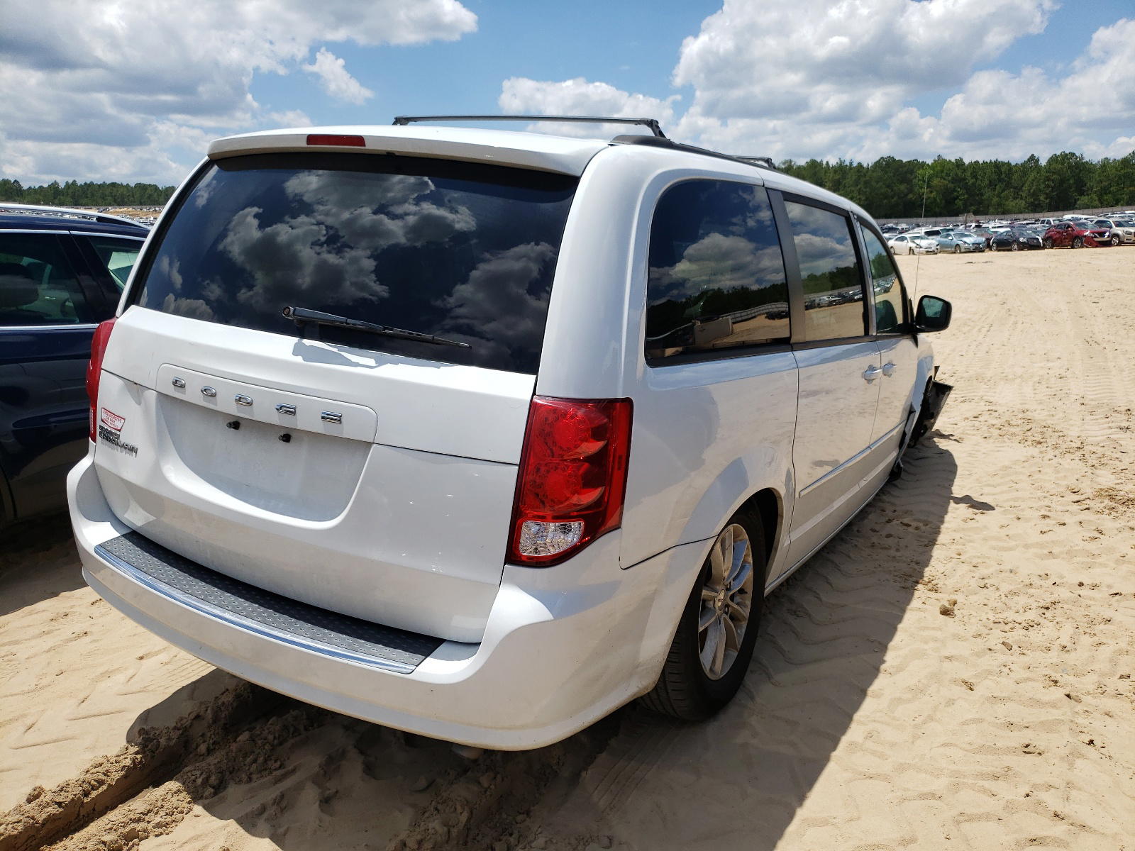Photo 4 from auction – 2014 DODGE GRAND CARA with VIN 2C4RDGCG9ER128957