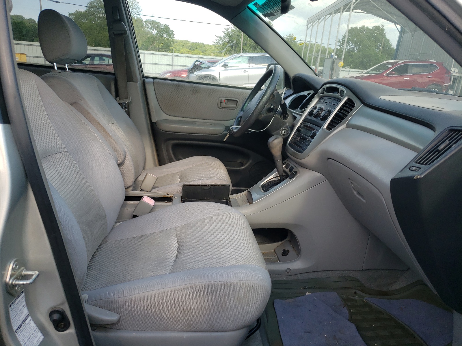 Foto 5 de la subasta – 2004 TOYOTA HIGHLANDER con VIN JTEEP21A240005514