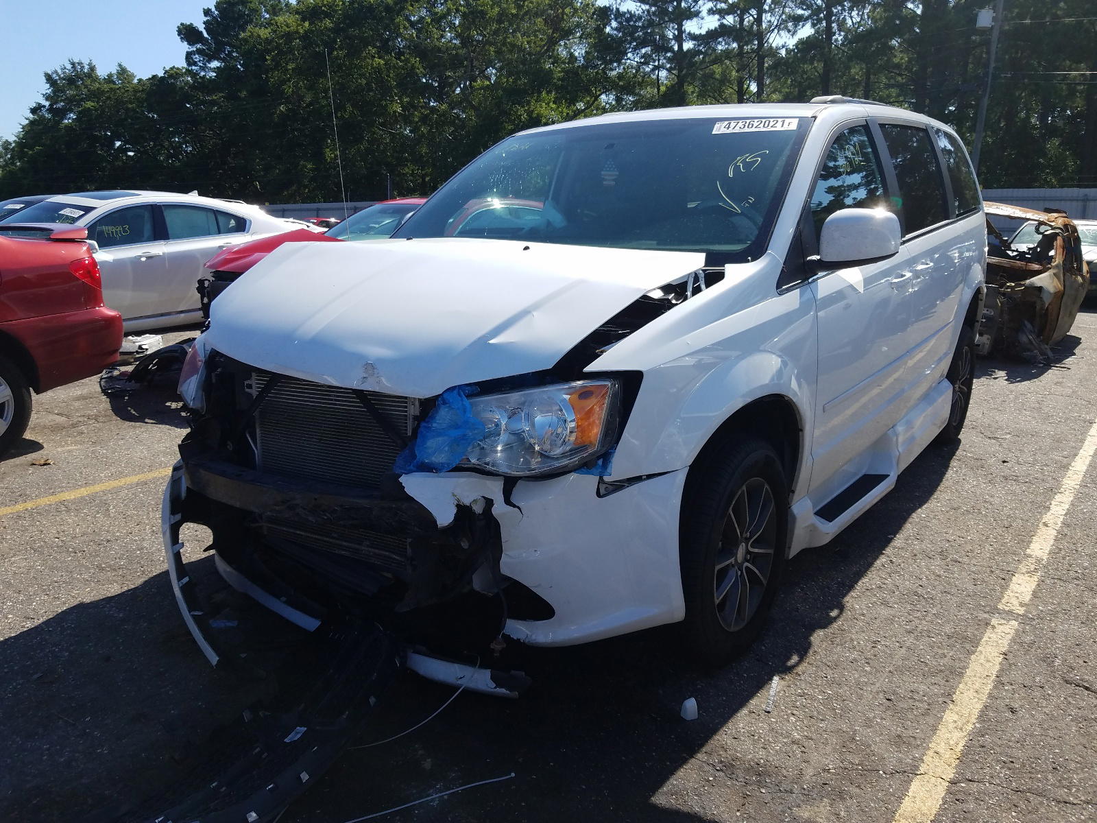 Photo 2 from auction – 2017 DODGE GRAND CARA with VIN 2C4RDGCG2HR546037