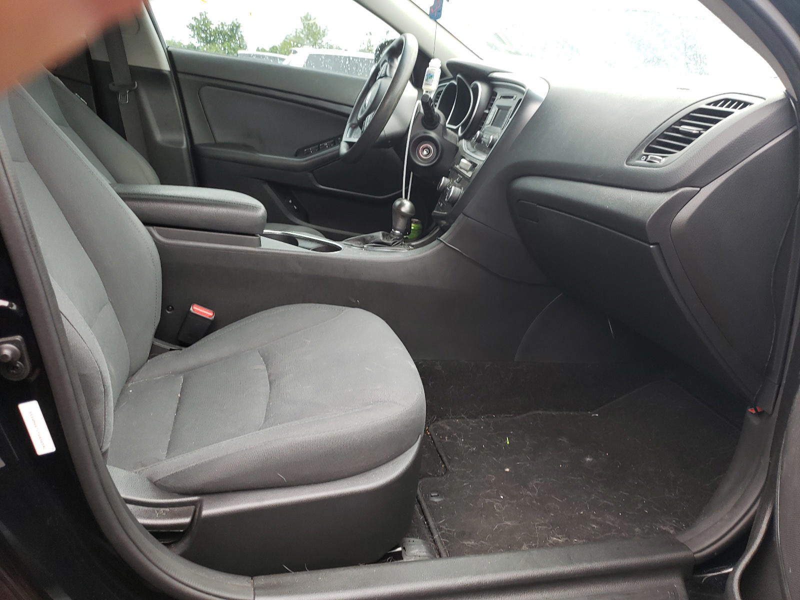 Photo 5 from auction – 2015 KIA OPTIMA LX with VIN 5XXGM4A71FG456540