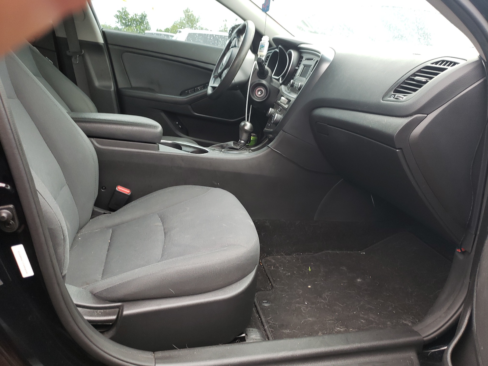 Zdjęcie 5 z aukcji – 2015 KIA OPTIMA LX z VIN 5XXGM4A71FG456540