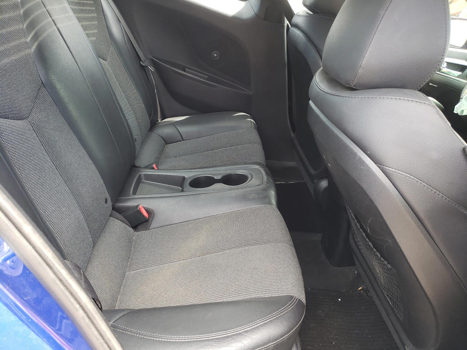 Photo 6 from auction – 2012 HYUNDAI VELOSTER with VIN KMHTC6AD1CU043117