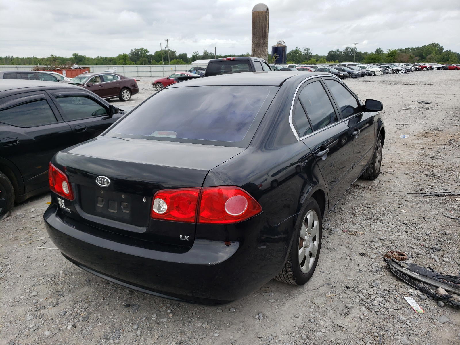 Photo 4 from auction – 2008 KIA OPTIMA LX with VIN KNAGE123085194117