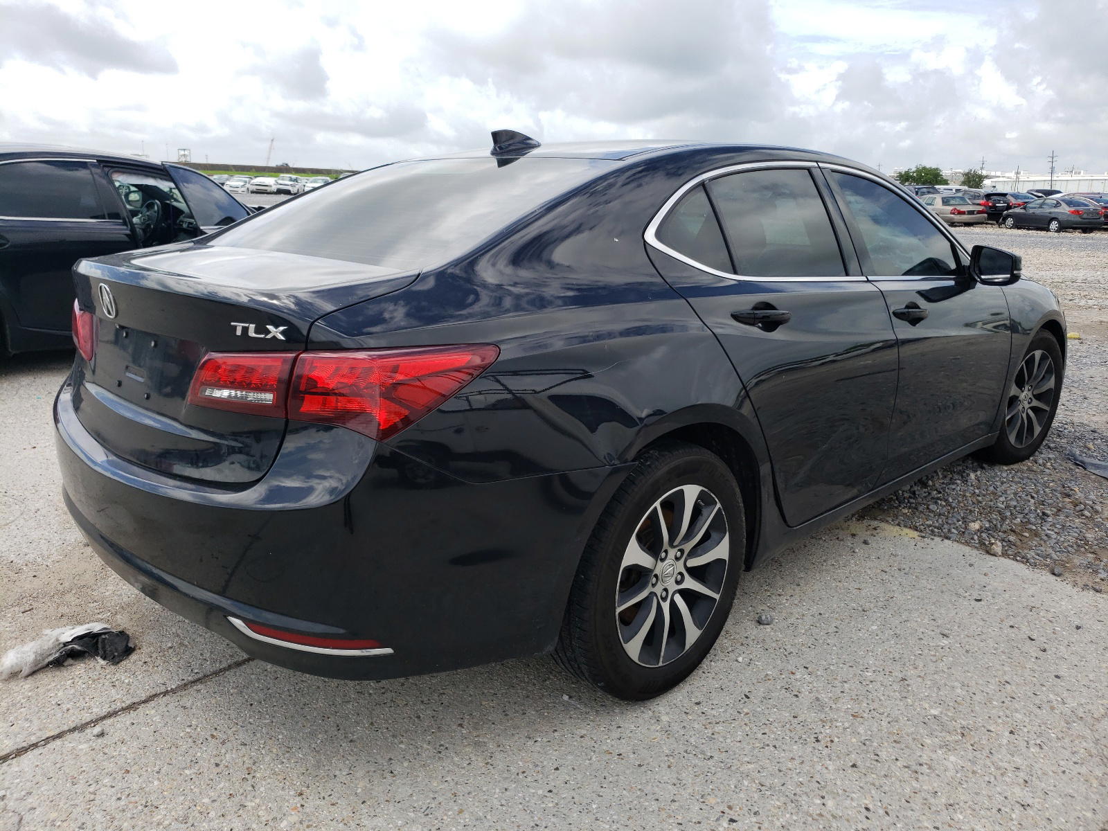 Photo 4 from auction – 2015 ACURA TLX with VIN 19UUB1F31FA016084