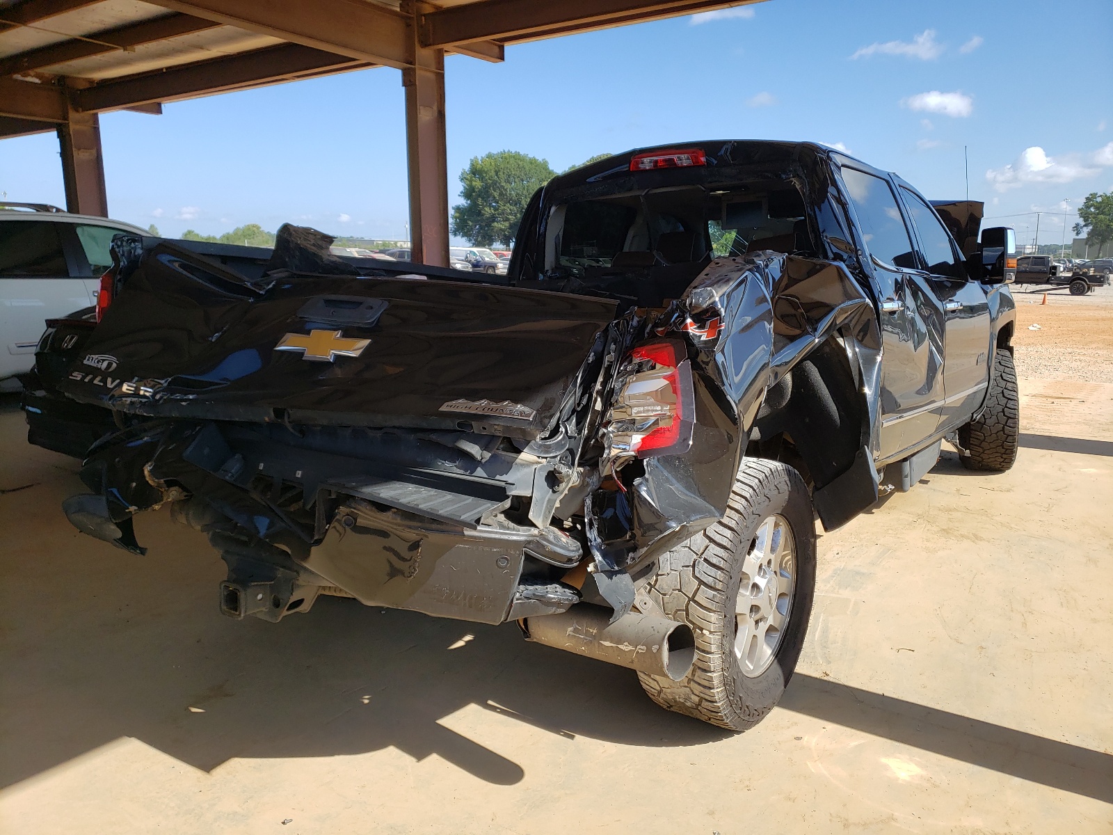 Photo 4 from auction – 2015 CHEVROLET SILVERADO with VIN 1GC4K1E84FF624390