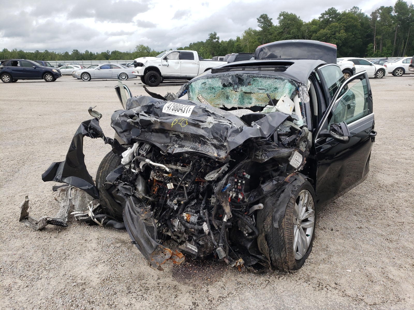 Photo 9 from auction – 2018 VOLKSWAGEN PASSAT SE with VIN 1VWBA7A38JC043702