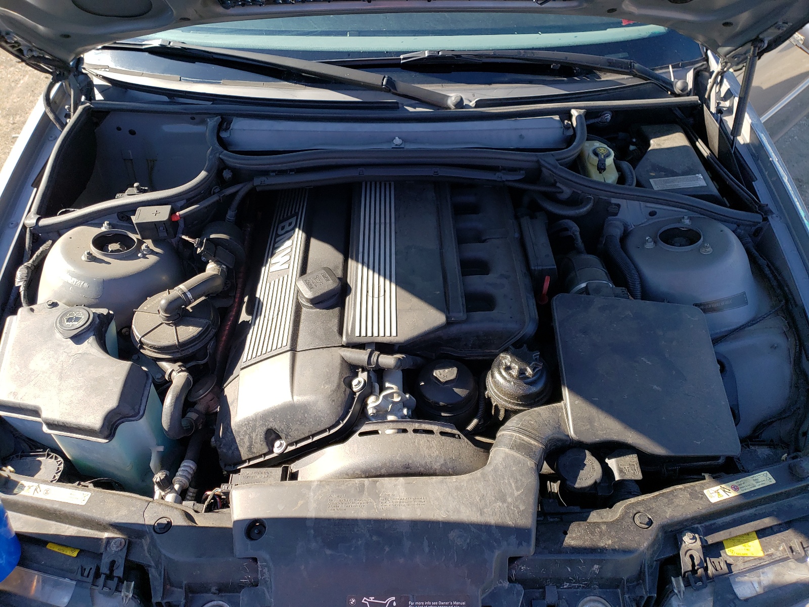 Photo 7 from auction – 2004 BMW 325 CI with VIN WBABW33454PL31223