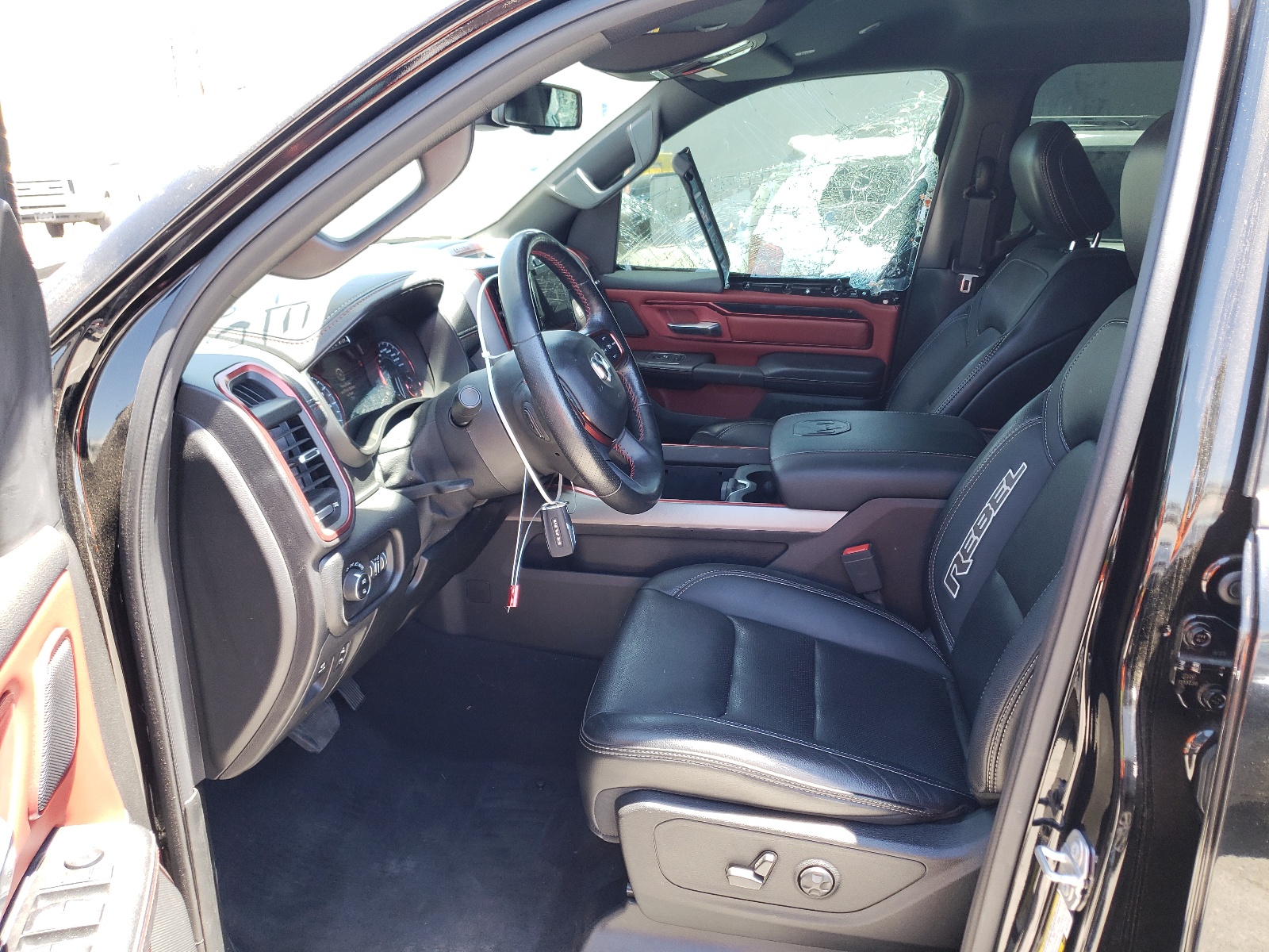 Photo 5 from auction – 2019 RAM 1500 REBEL with VIN 1C6SRFLT3KN722163