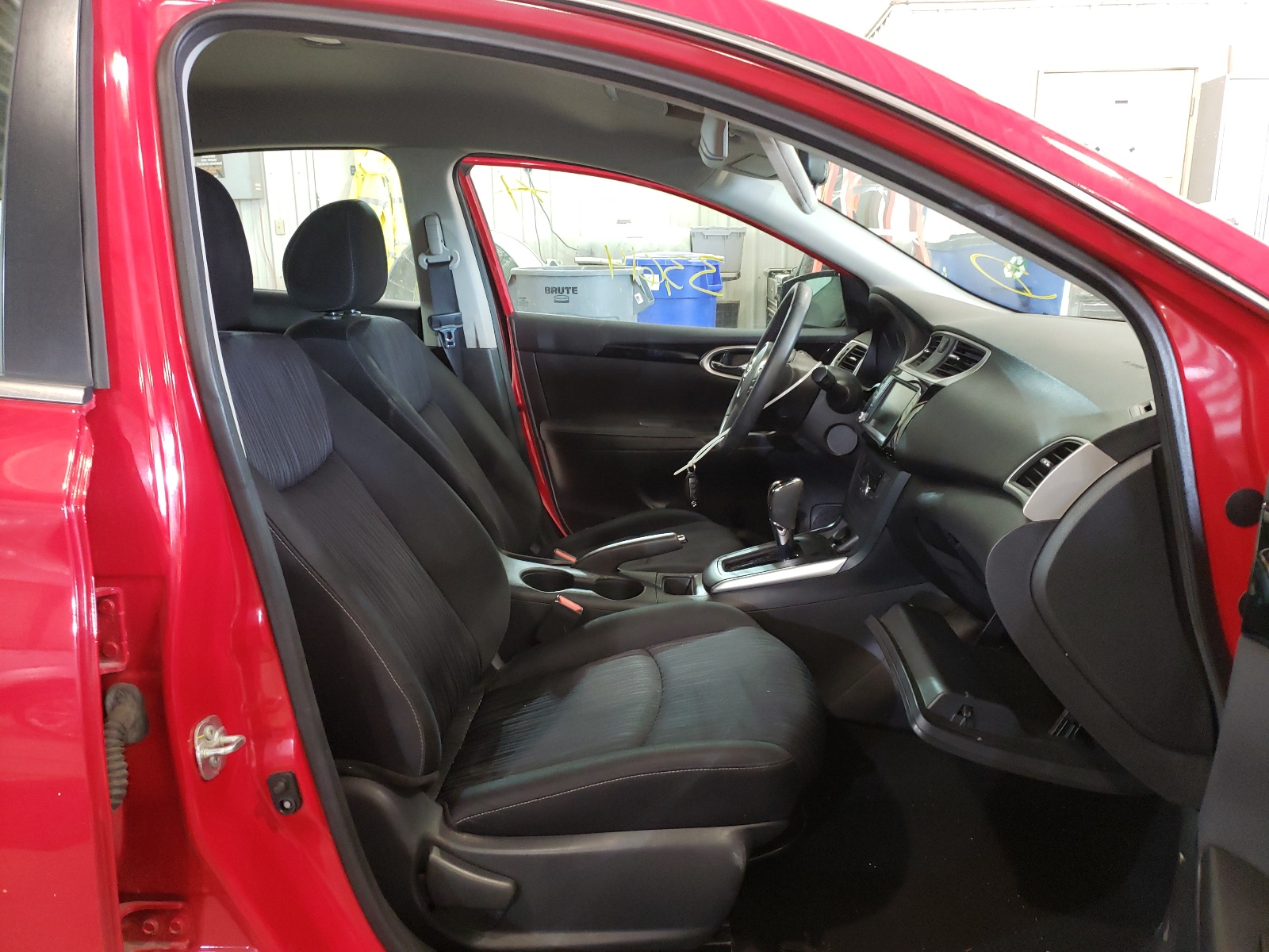 Photo 5 from auction – 2019 NISSAN SENTRA S with VIN 3N1AB7AP2KL609845