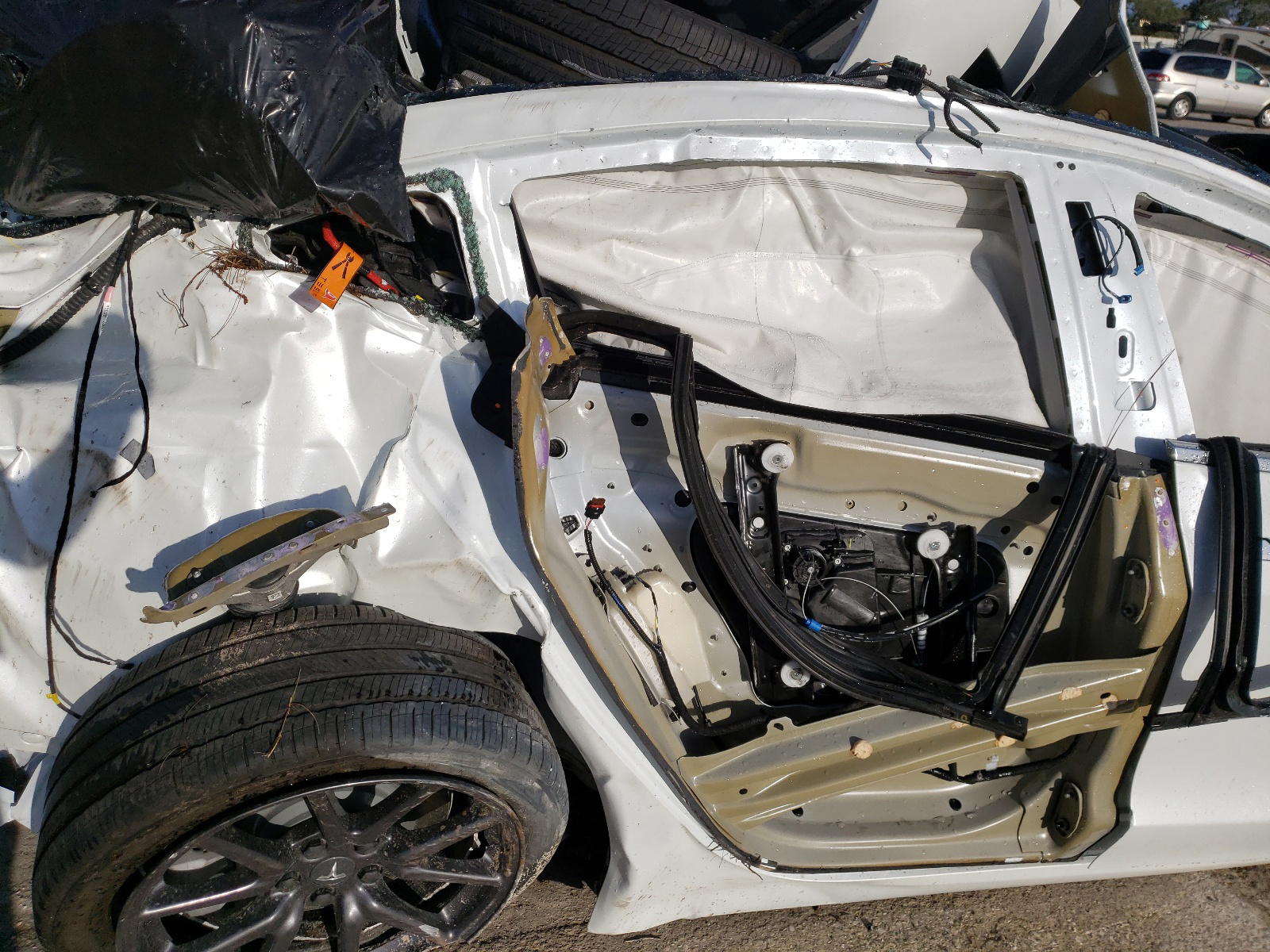 Photo 6 from auction – 2020 TESLA MODEL 3 with VIN 5YJ3E1EB5LF744424
