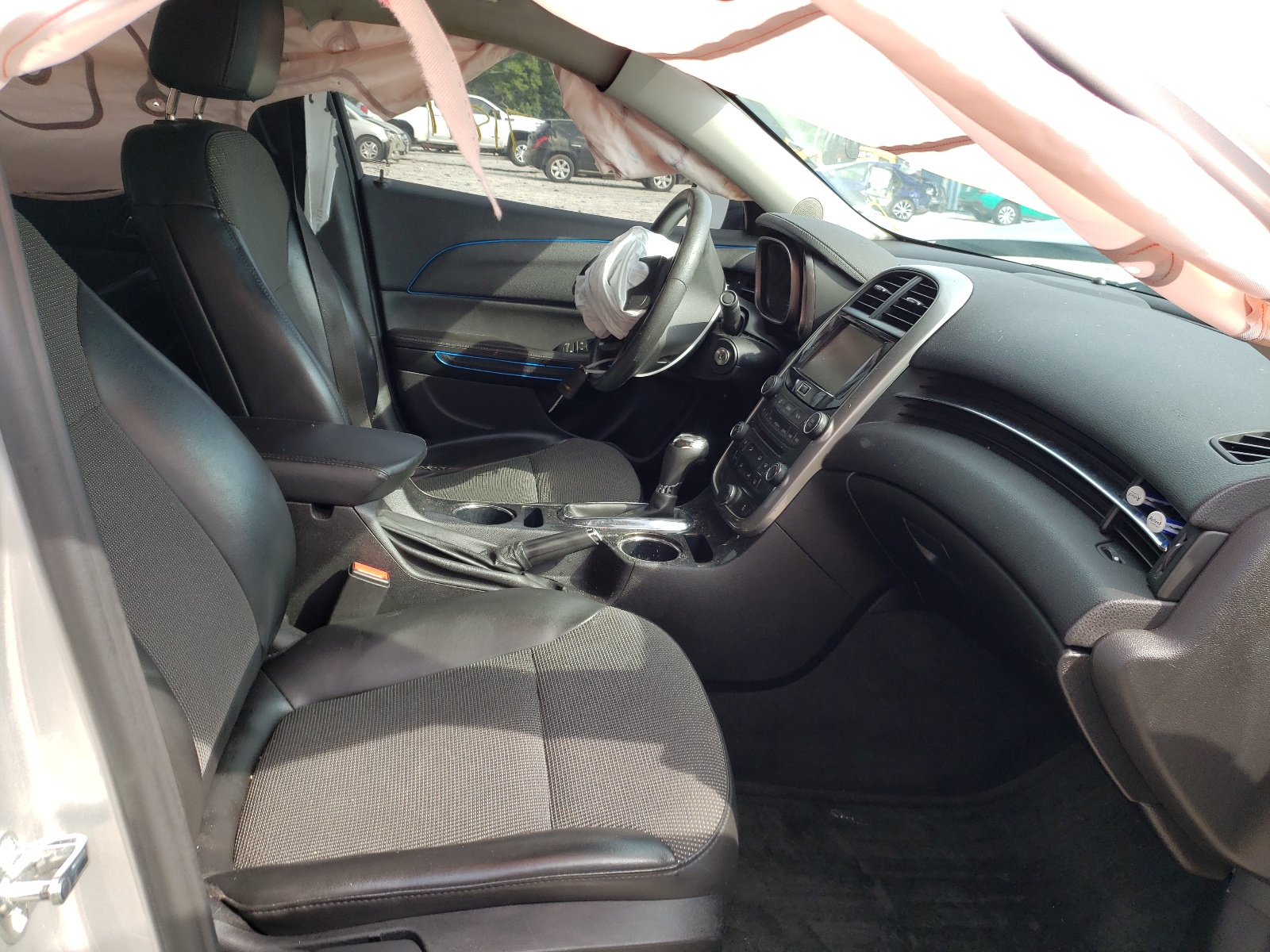 Photo 5 from auction – 2016 CHEVROLET MALIBU LIM with VIN 1G11C5SAXGF116000