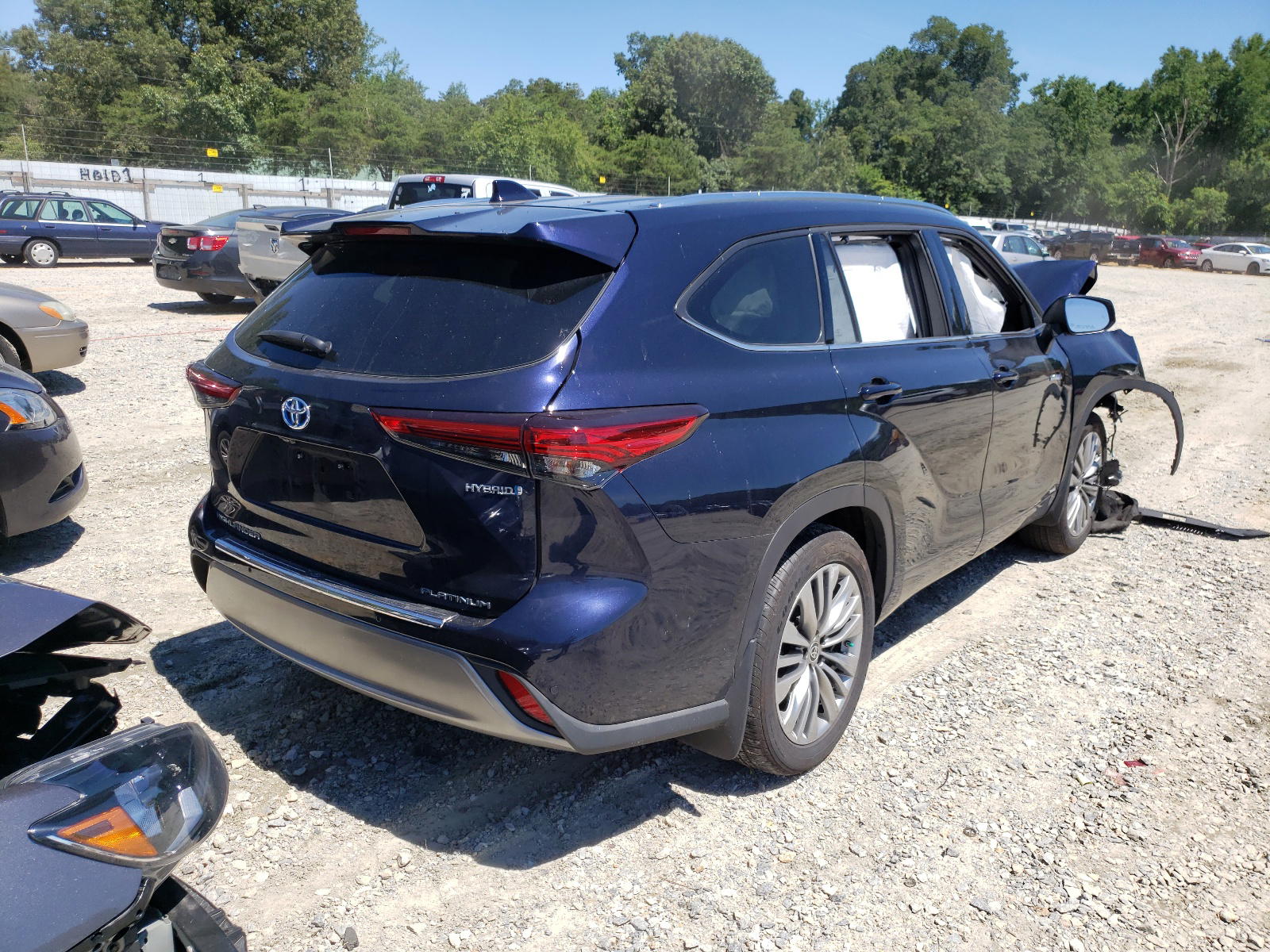 Photo 4 from auction – 2020 TOYOTA HIGHLANDER with VIN 5TDEBRCH5LS003273