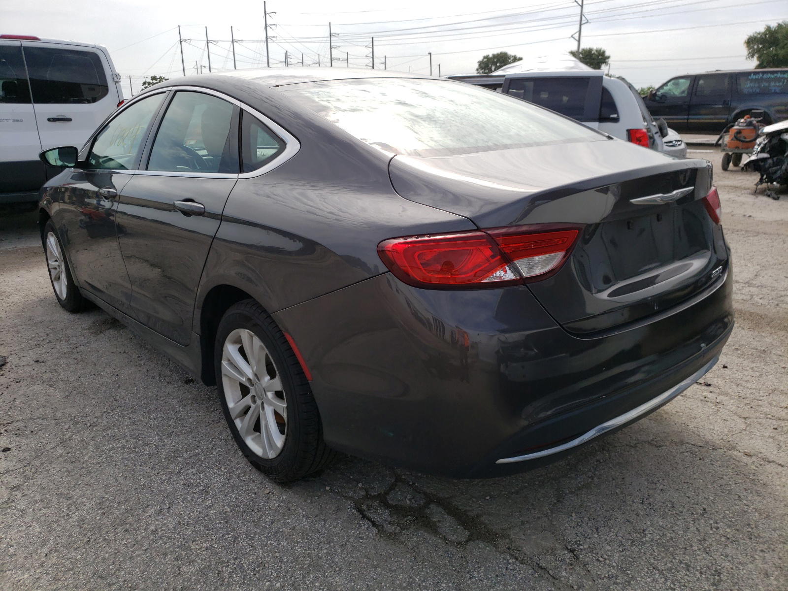 Photo 3 from auction – 2015 CHRYSLER 200 LIMITE with VIN 1C3CCCAB6FN570896
