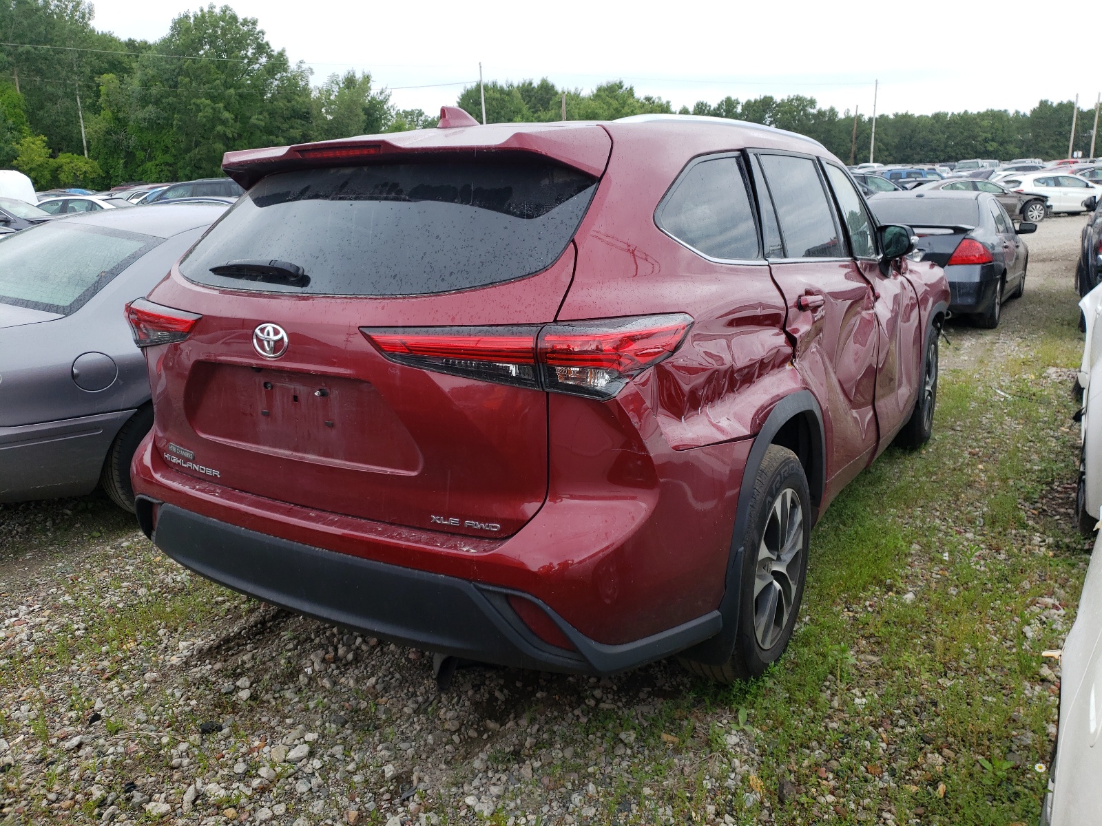 Photo 4 from auction – 2020 TOYOTA HIGHLANDER with VIN 5TDGZRBH4LS008454