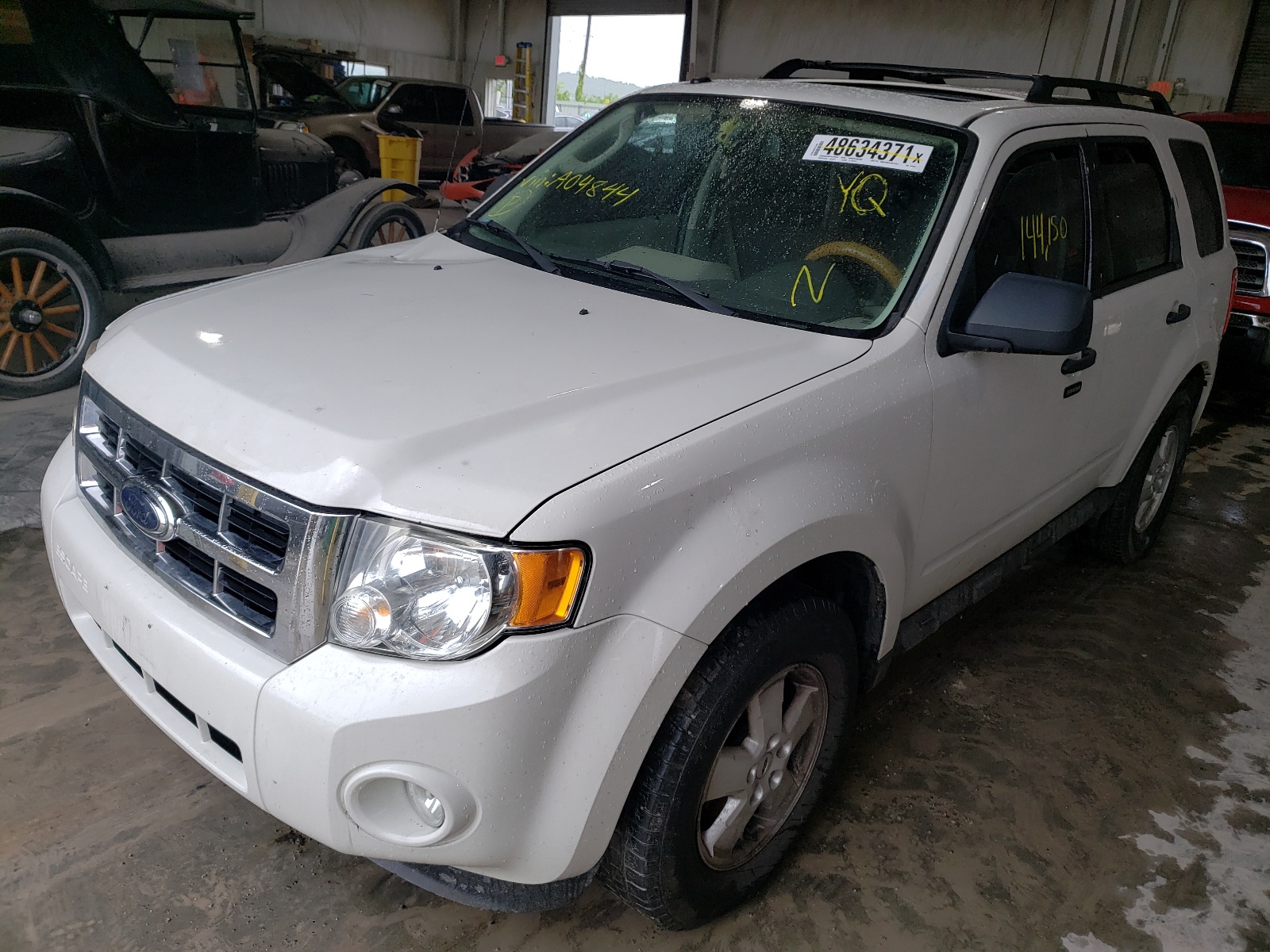 FORD ESCAPE XLT 2010 مع رقم تعريف المركبة 1FMCU0D71AKA04844 - صورة من المزاد