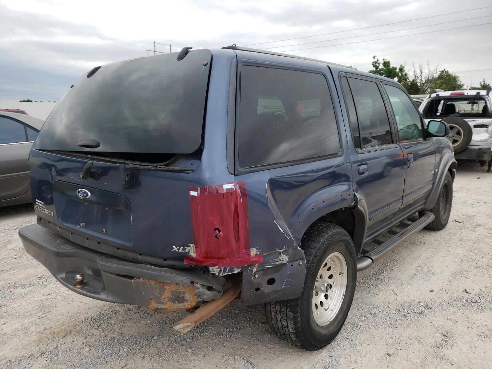 Photo 4 from auction – 2000 FORD EXPLORER X with VIN 1FMZU83P5YZC01625