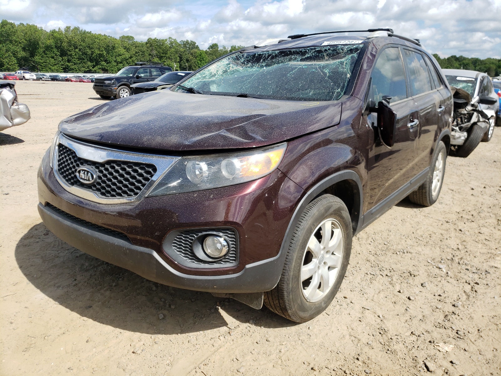 Photo 2 from auction – 2013 KIA SORENTO LX with VIN 5XYKT3A63DG337993