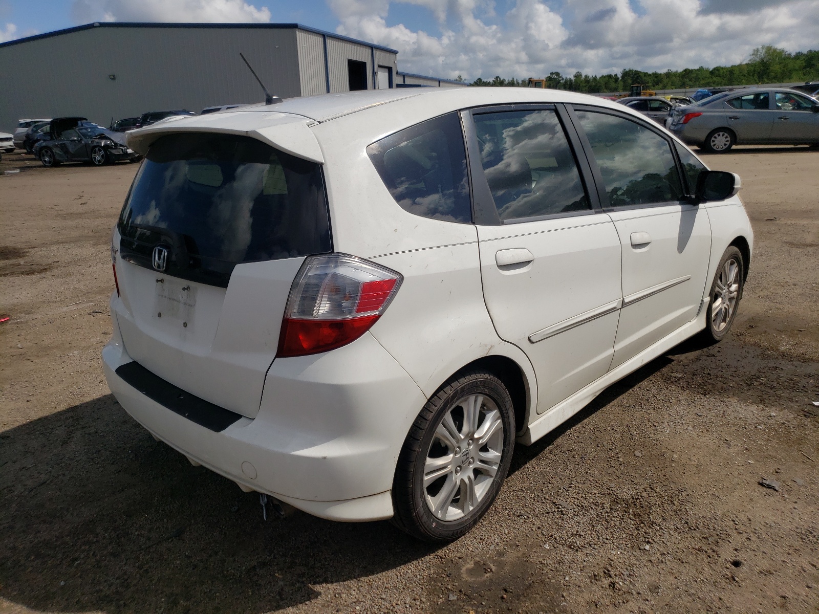 Photo 4 from auction – 2009 HONDA FIT with VIN JHMGE874X9S021168