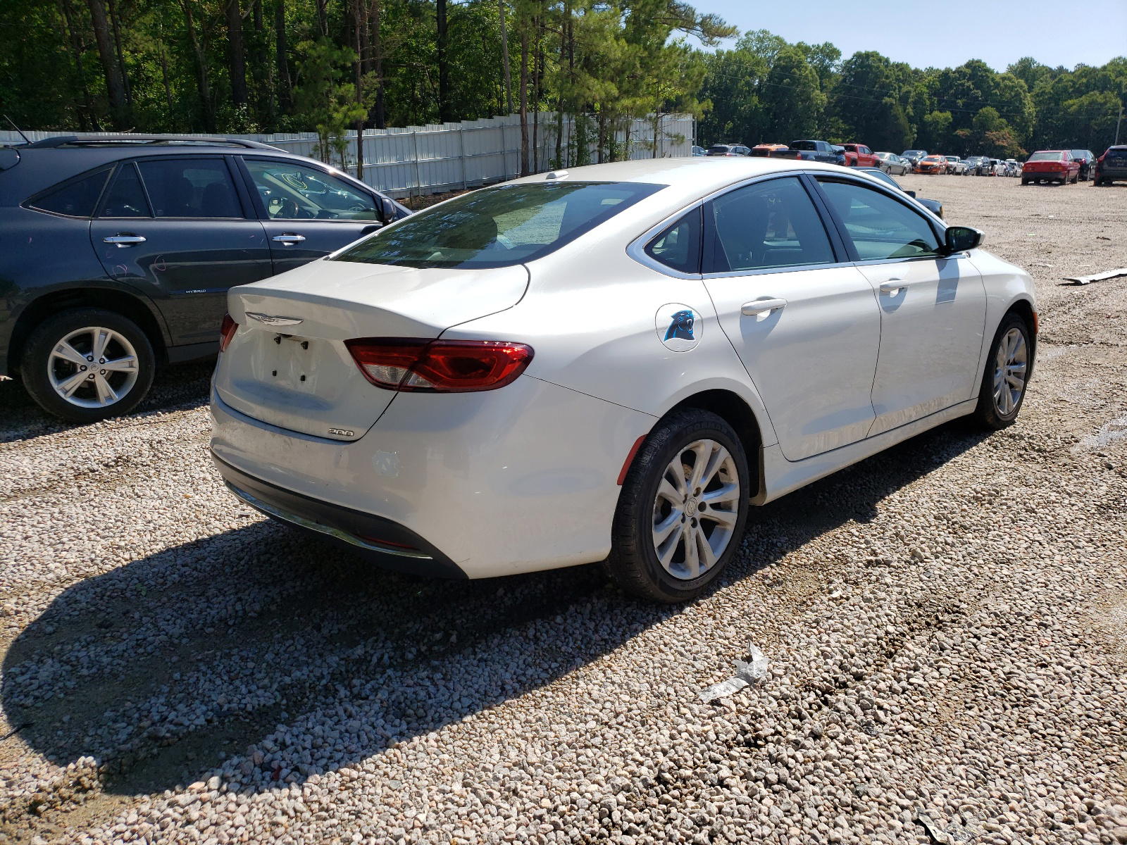 Photo 4 from auction – 2015 CHRYSLER 200 LIMITE with VIN 1C3CCCAB2FN563069