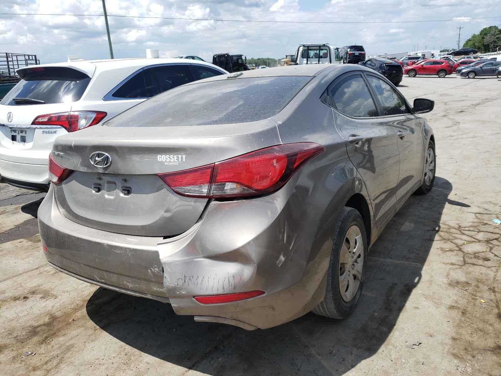 Photo 4 from auction – 2016 HYUNDAI ELANTRA SE with VIN 5NPDH4AE6GH736644