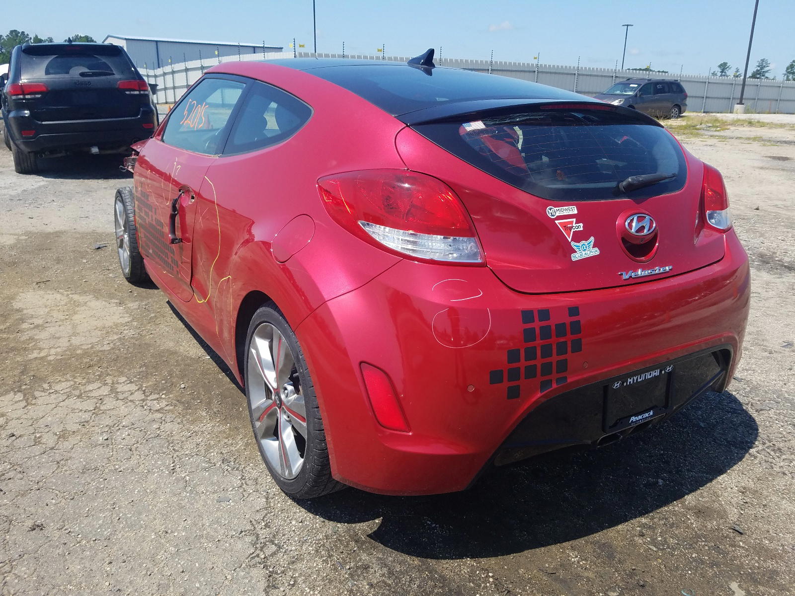 Photo 3 from auction – 2016 HYUNDAI VELOSTER with VIN KMHTC6AD0GU250605