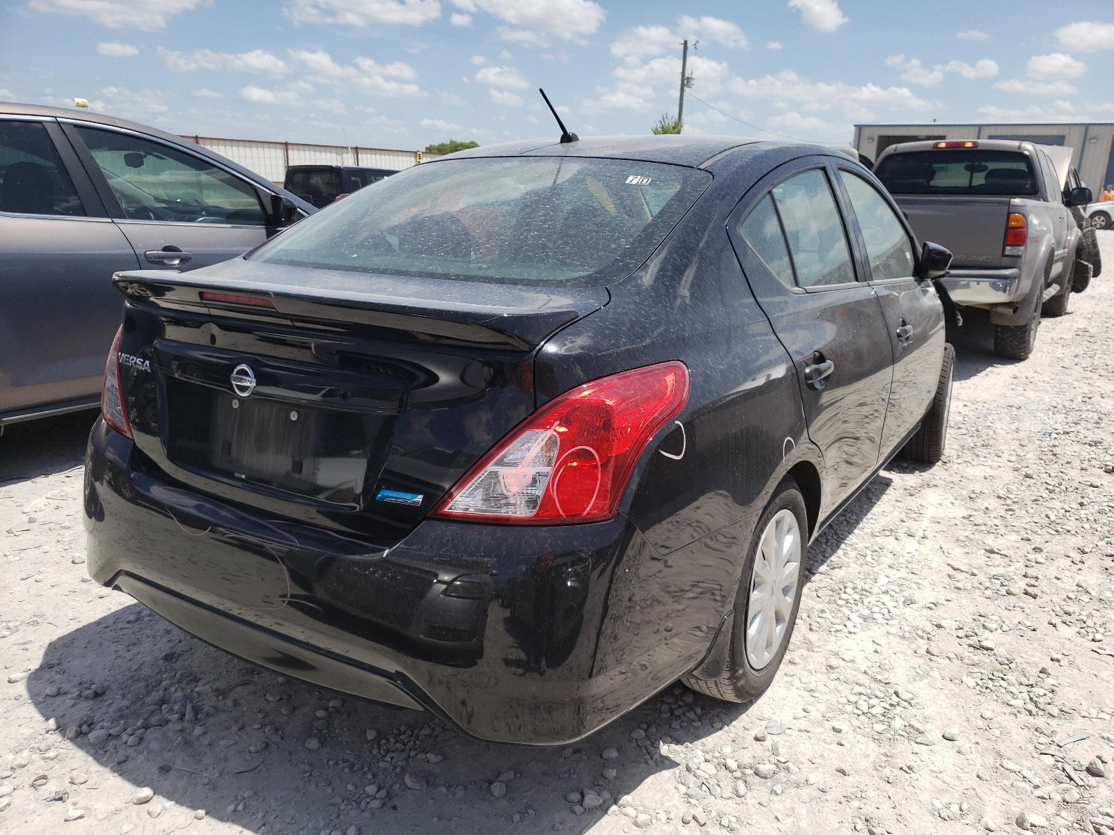 Photo 4 from auction – 2016 NISSAN VERSA S with VIN 3N1CN7AP3GL883238