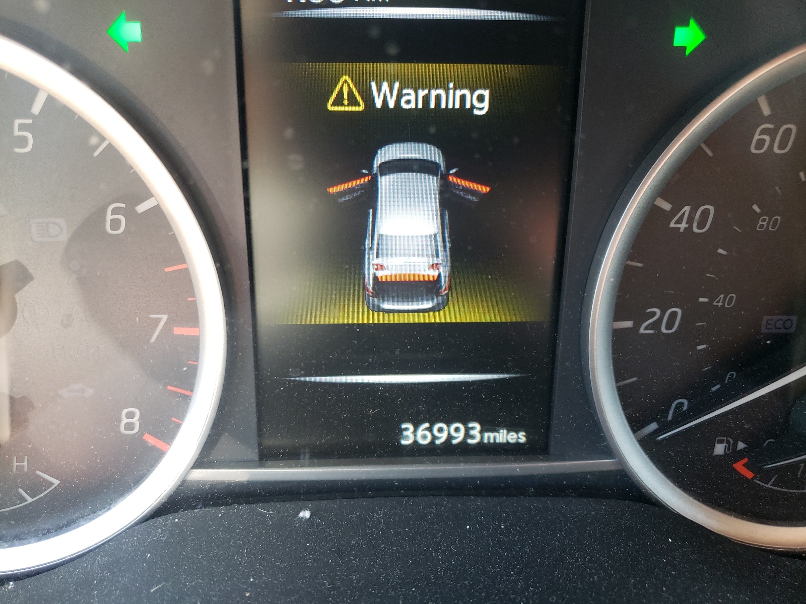 Photo 8 from auction – 2017 NISSAN SENTRA S with VIN 3N1AB7AP1HY393546