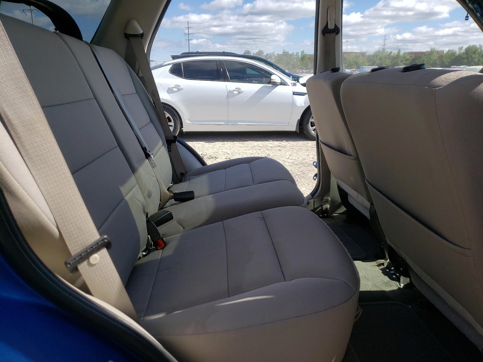 Photo 6 from auction – 2012 FORD ESCAPE with VIN 1FMCU0DG7CKB29897