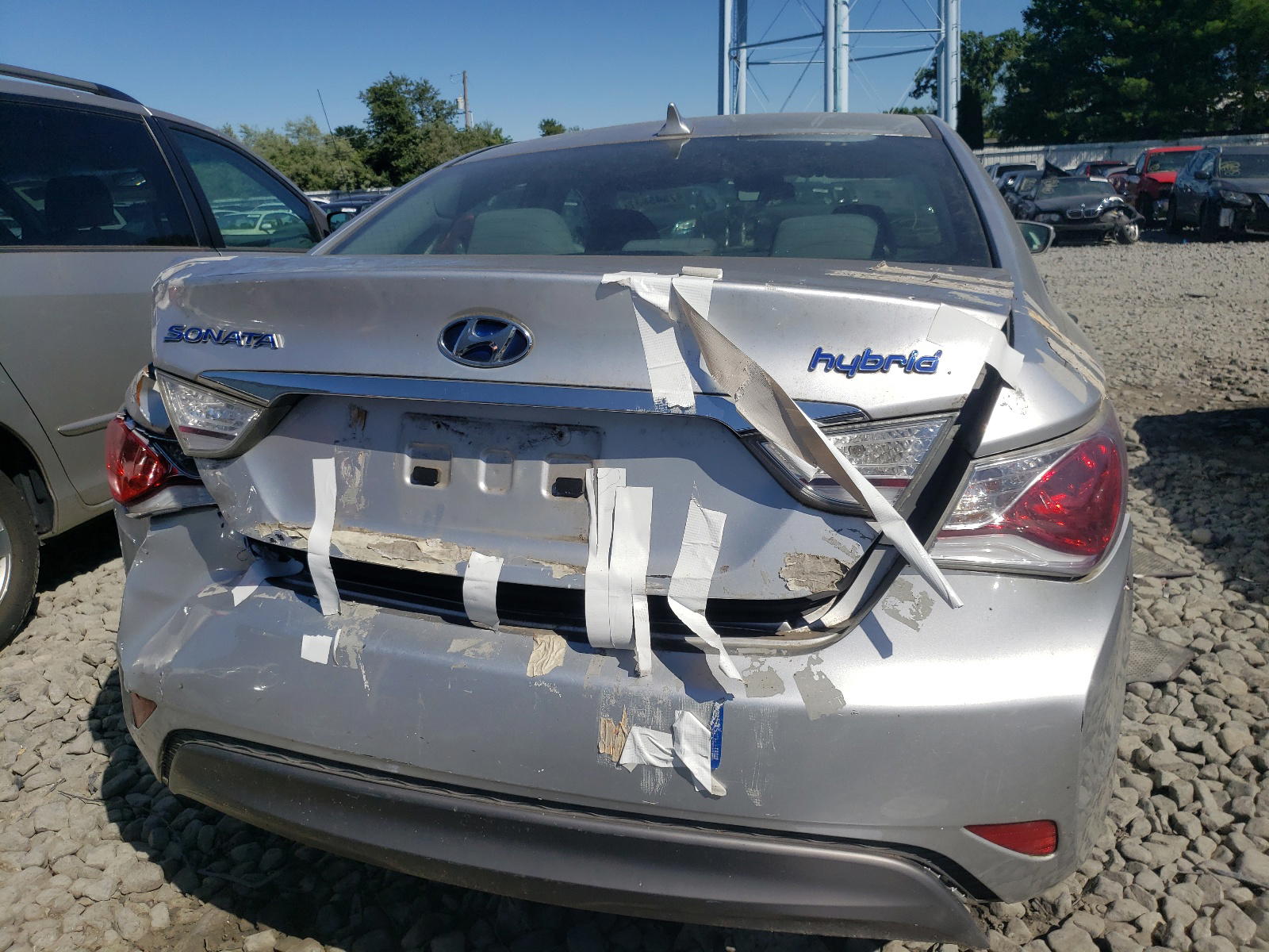 Photo 9 from auction – 2011 HYUNDAI SONATA with VIN KMHEC4A49BA004787