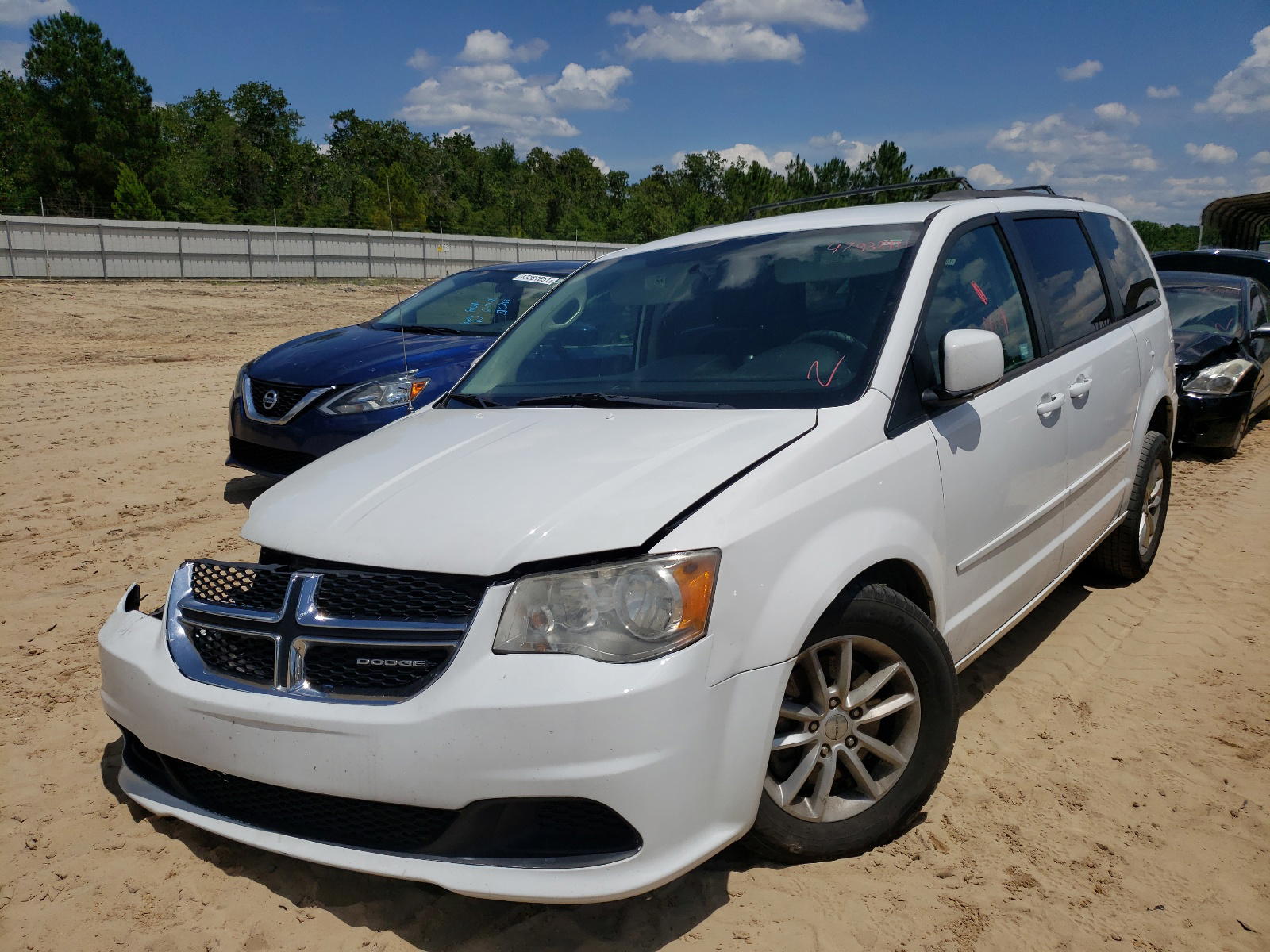 Photo 2 from auction – 2014 DODGE GRAND CARA with VIN 2C4RDGCG9ER128957
